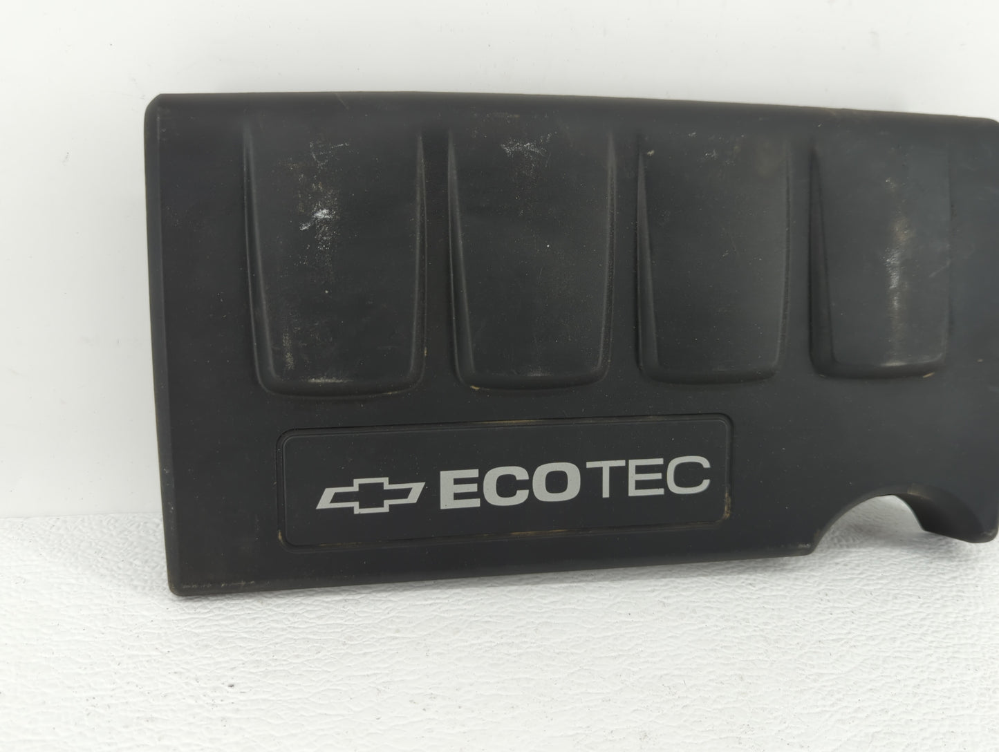 2015 Chevrolet Sonic Engine Cover - Oemusedautoparts1.com