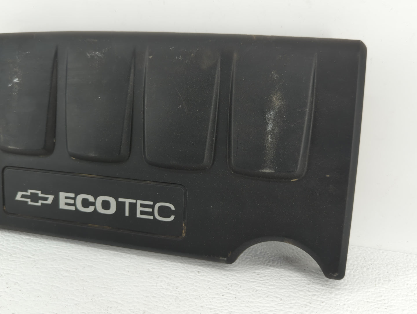2015 Chevrolet Sonic Engine Cover - Oemusedautoparts1.com