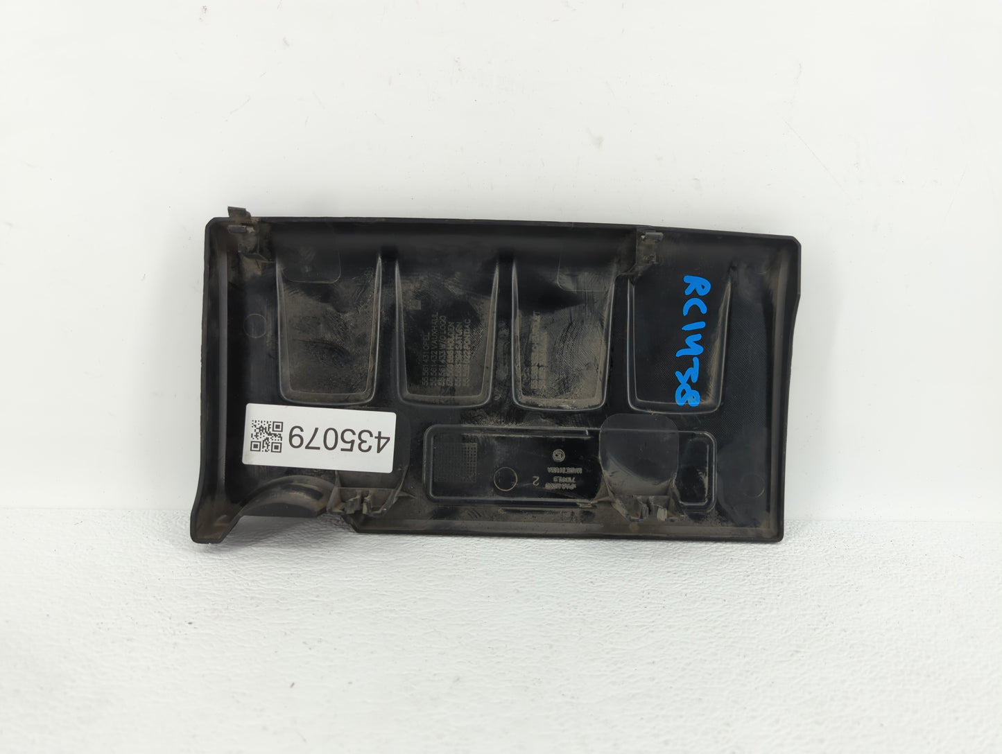 2015 Chevrolet Sonic Engine Cover - Oemusedautoparts1.com