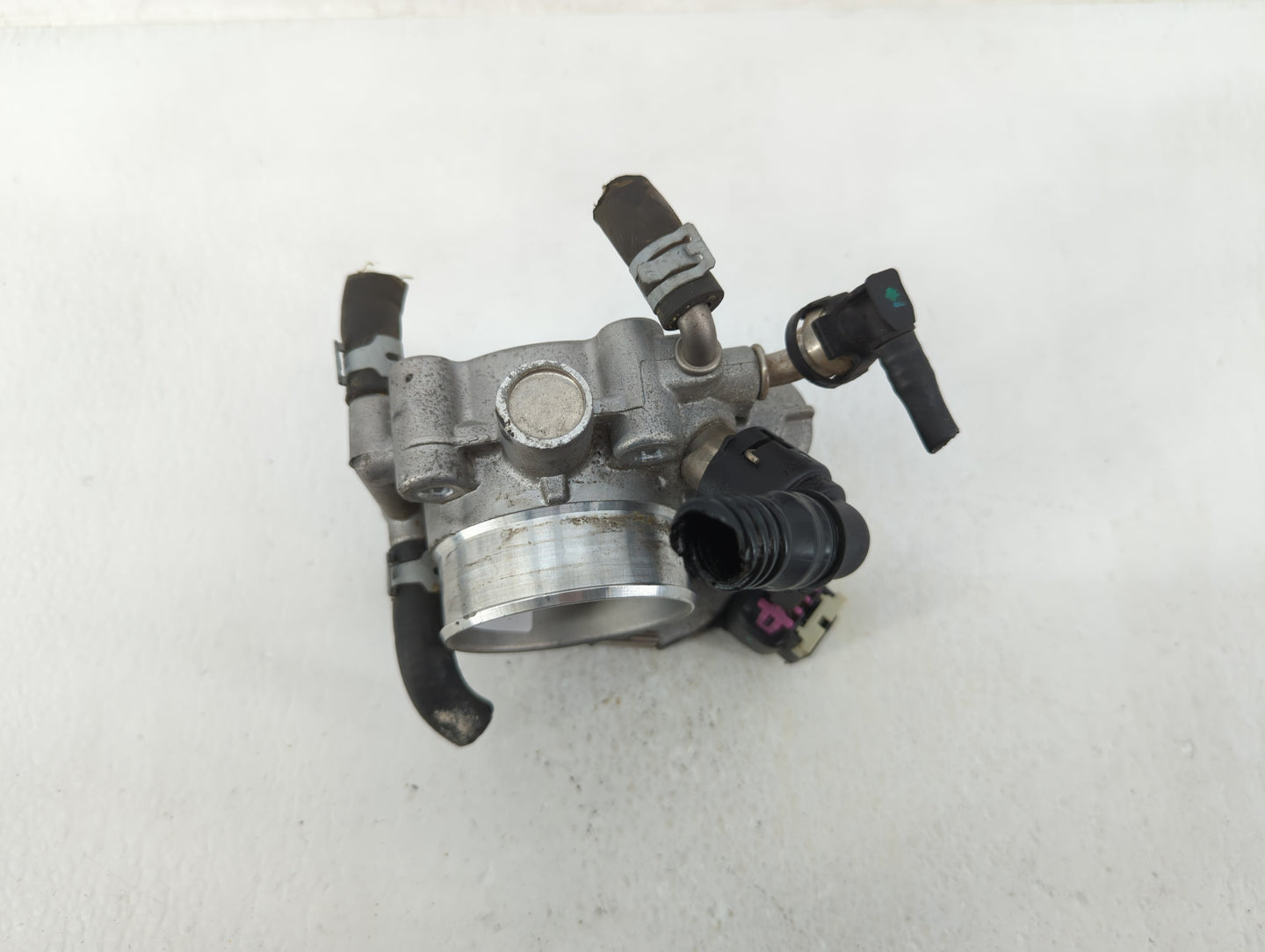 2012-2018 Chevrolet Sonic Throttle Body P/N:55577375 55561495 Fits Fits 2009 2010 2011 2012 2013 2014 2015 2016 2017 2018 OE