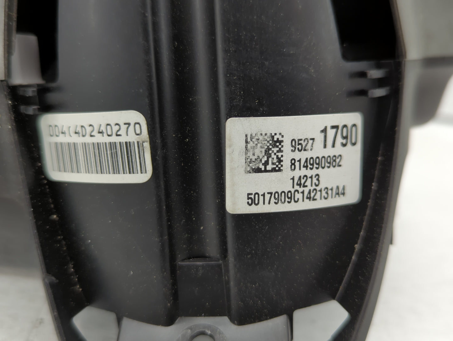 2015 Chevrolet Sonic Instrument Cluster Speedometer Gauges P/N:95271790 83800-F2U80-00 Fits OEM Used Auto Parts - Oemusedaut