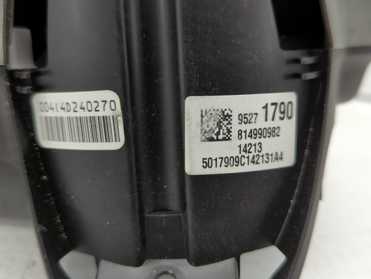 2015 Chevrolet Sonic Instrument Cluster Speedometer Gauges P/N:95271790 83800-F2U80-00 Fits OEM Used Auto Parts - Oemusedaut