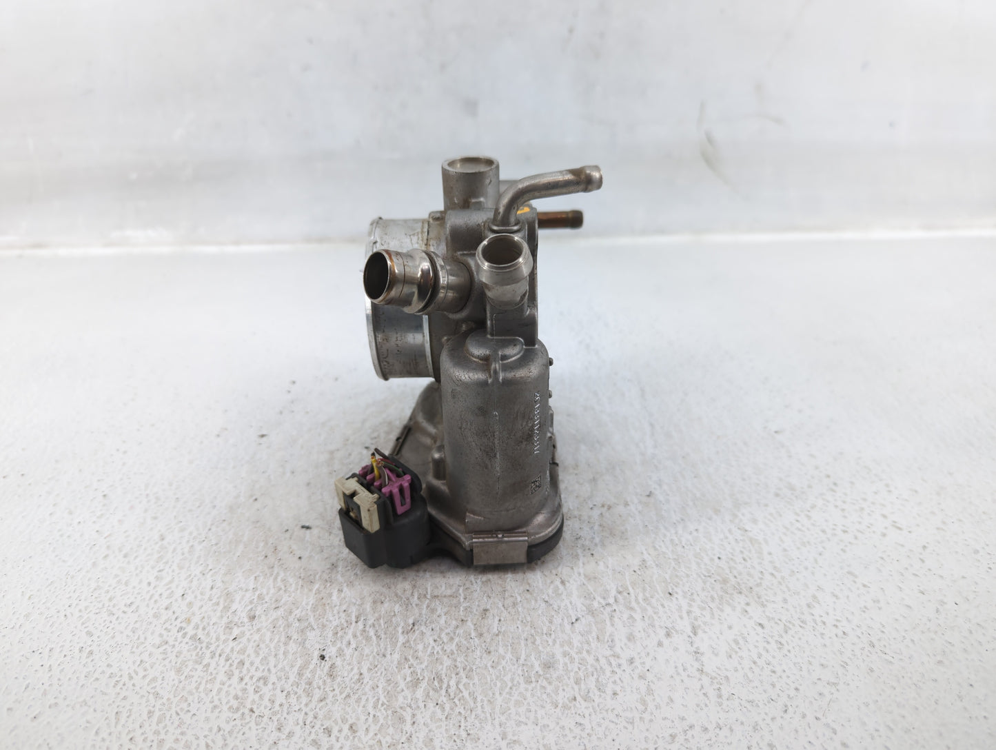2012-2018 Chevrolet Sonic Throttle Body P/N:55561495 Fits Fits 2009 2010 2011 2012 2013 2014 2015 2016 2017 2018 OEM Used Au