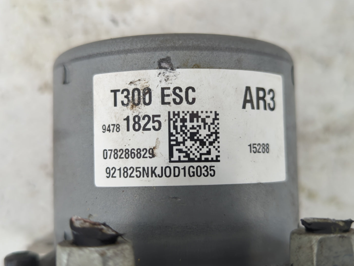 2015-2016 Chevrolet Sonic ABS Pump Control Module Replacement P/N:94781825 Fits Fits 2015 2016 OEM Used Auto Parts - Oemused