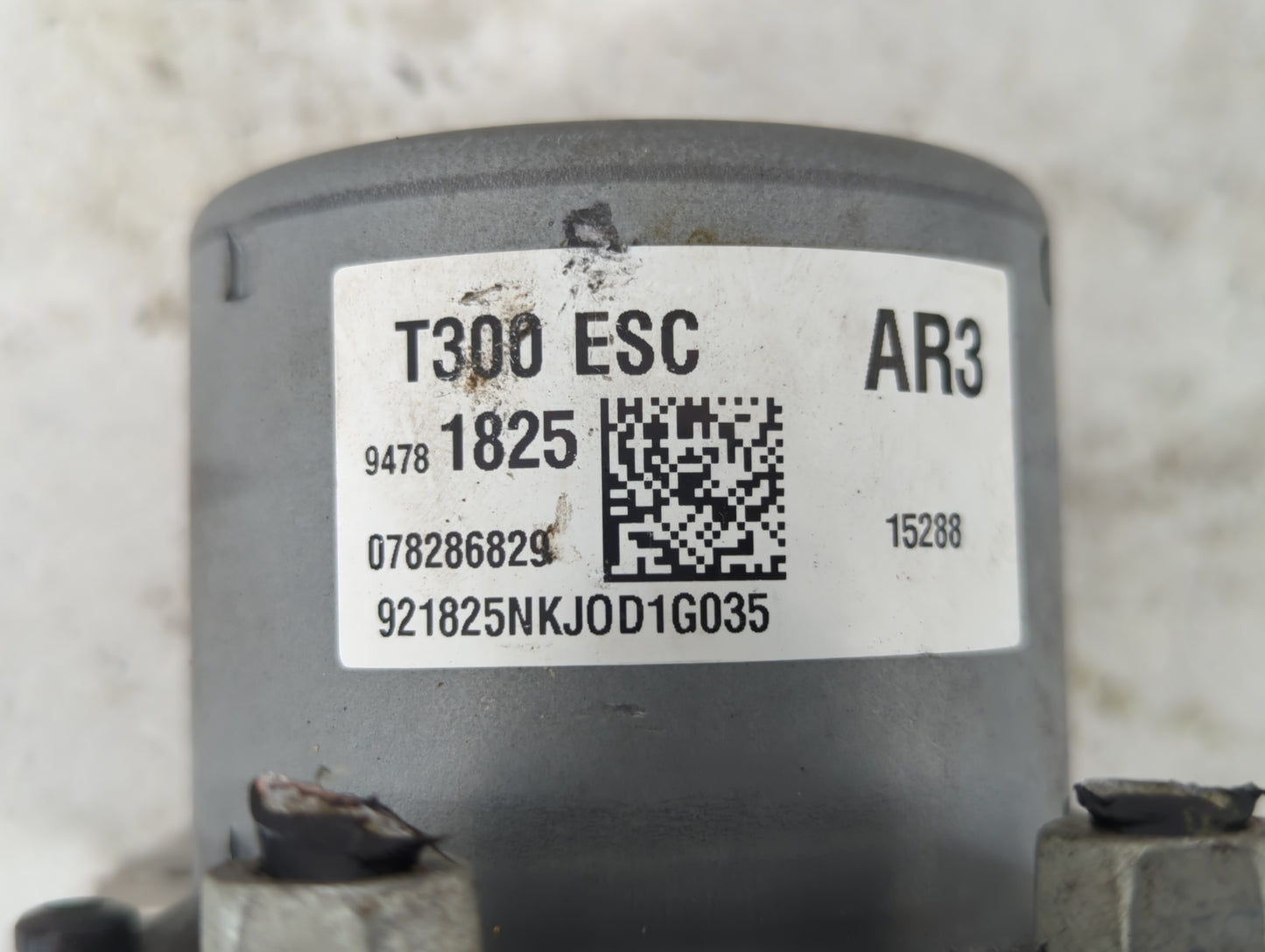 2015-2016 Chevrolet Sonic ABS Pump Control Module Replacement P/N:94781825 Fits Fits 2015 2016 OEM Used Auto Parts - Oemused