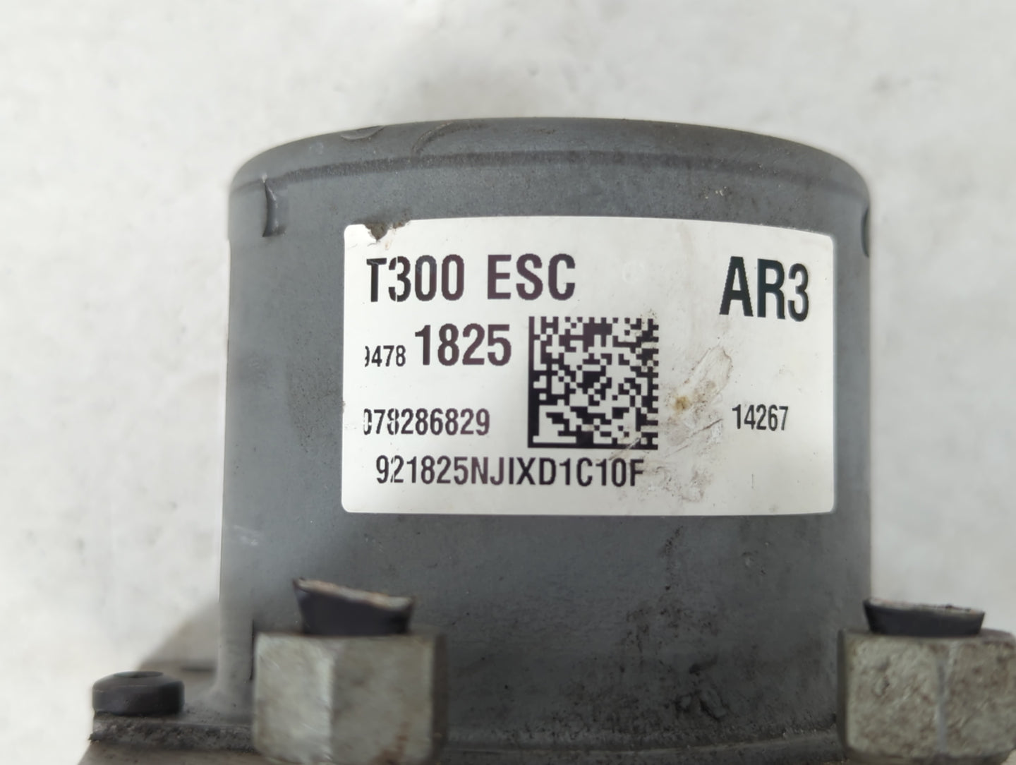 2015-2016 Chevrolet Sonic ABS Pump Control Module Replacement P/N:94781825 Fits Fits 2015 2016 OEM Used Auto Parts - Oemused