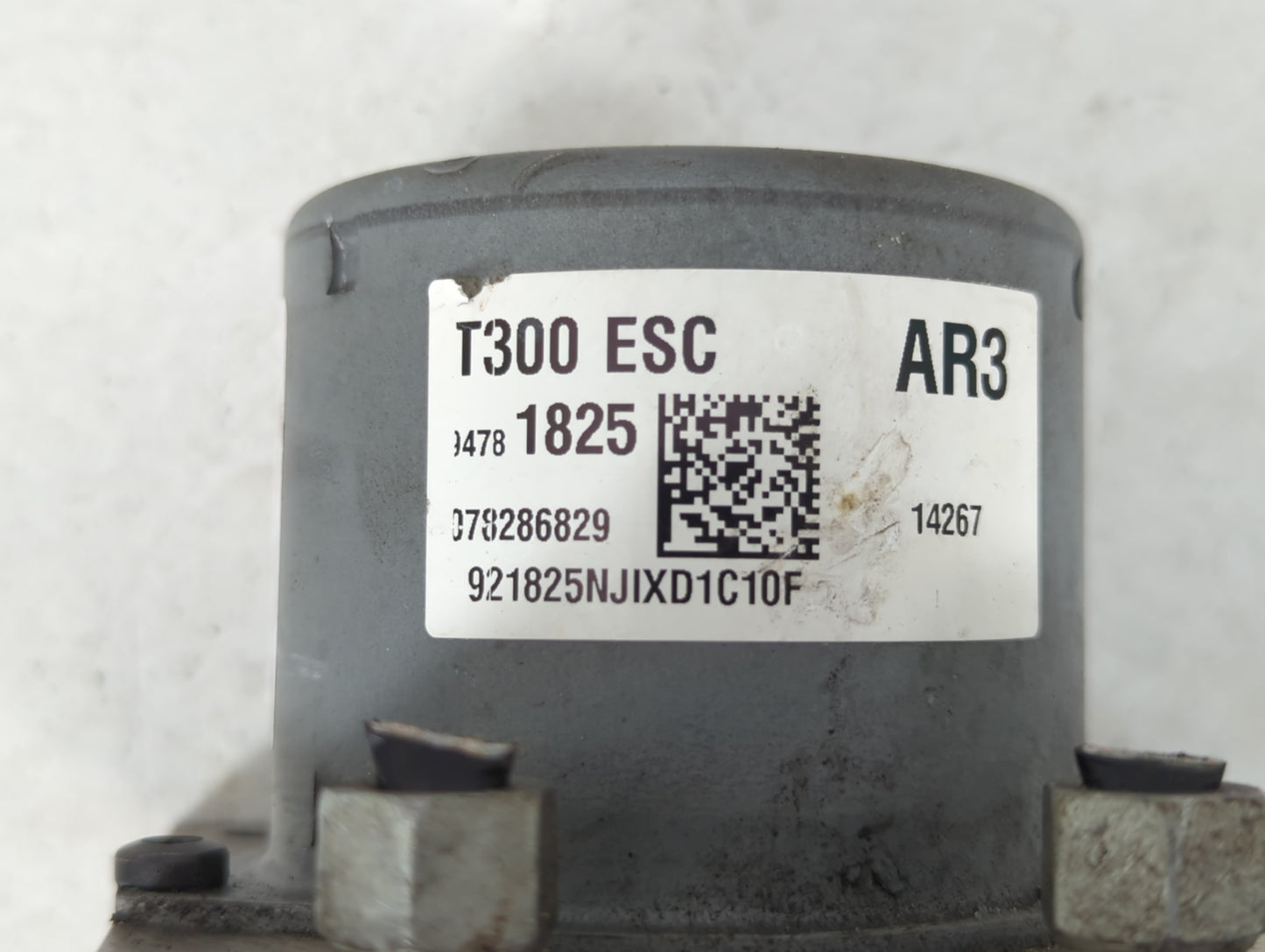 2015-2016 Chevrolet Sonic ABS Pump Control Module Replacement P/N:94781825 Fits Fits 2015 2016 OEM Used Auto Parts - Oemused