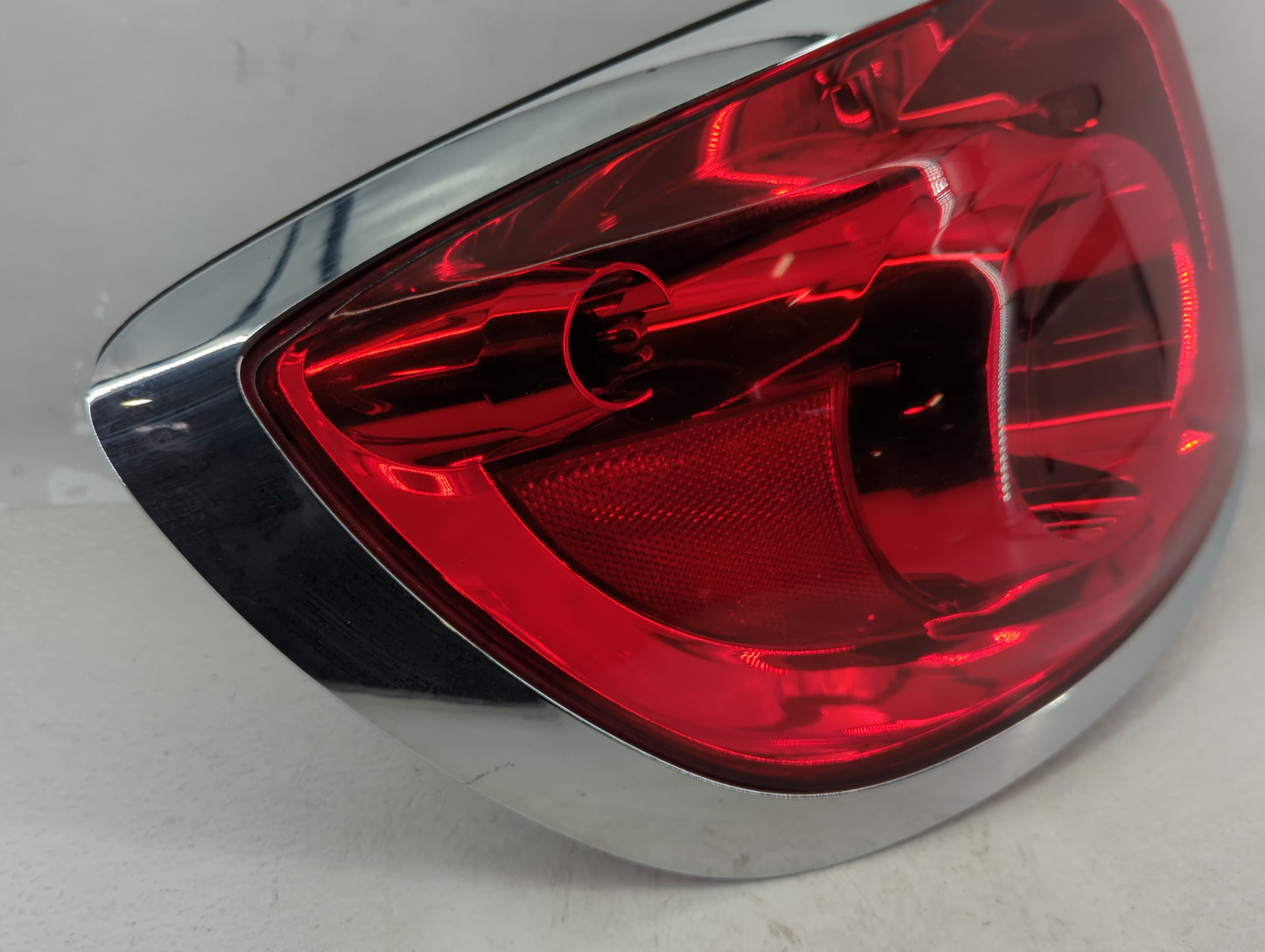 2012-2016 Chevrolet Sonic Tail Light Assembly Passenger Right OEM P/N:25954941 954770357 Fits Fits 2012 2013 2014 2015 2016 