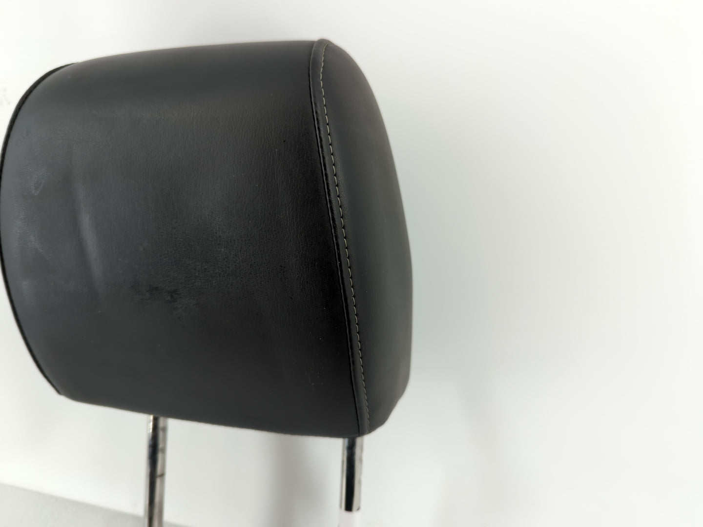 2015 Chevrolet Sonic Headrest Head Rest Front Driver Passenger Seat Black - Oemusedautoparts1.com