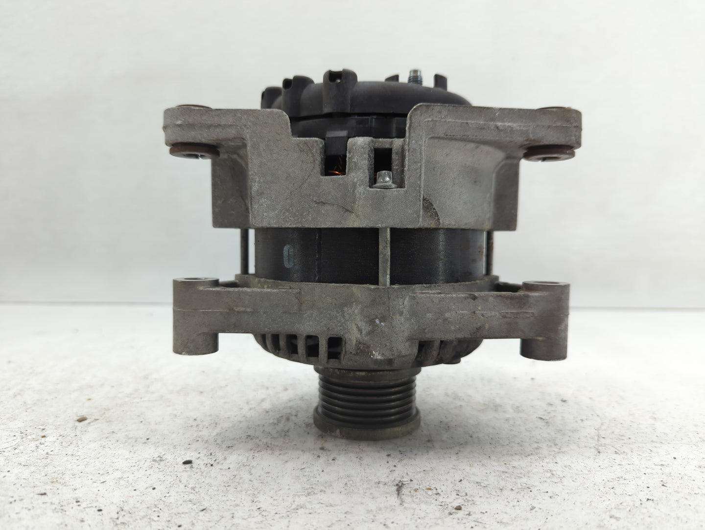2012-2019 Chevrolet Sonic Alternator Replacement Generator Charging Assembly Engine OEM P/N:13579663 Fits OEM Used Auto Part