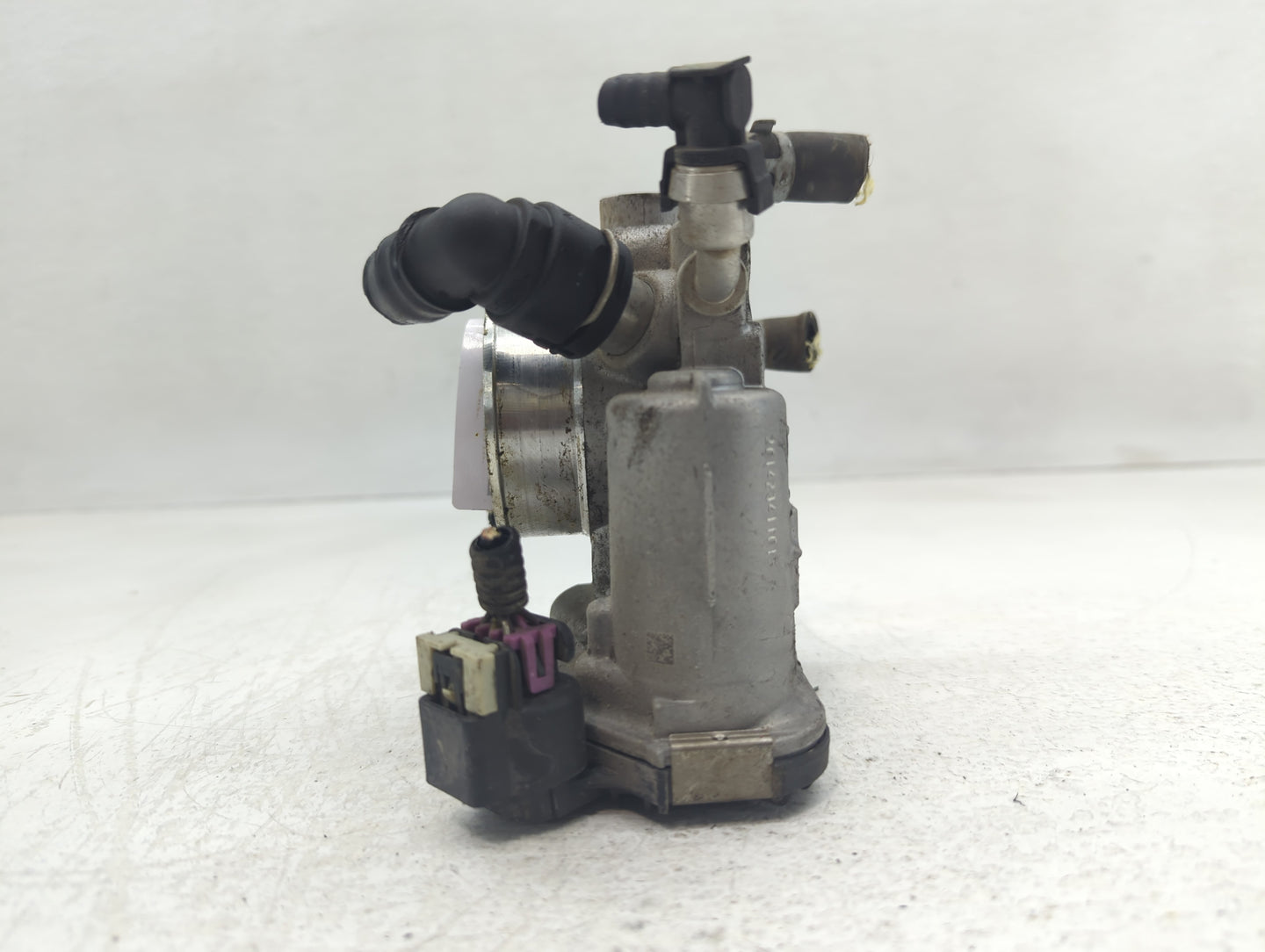 2012-2018 Chevrolet Sonic Throttle Body P/N:55561495 Fits Fits 2009 2010 2011 2012 2013 2014 2015 2016 2017 2018 OEM Used Au