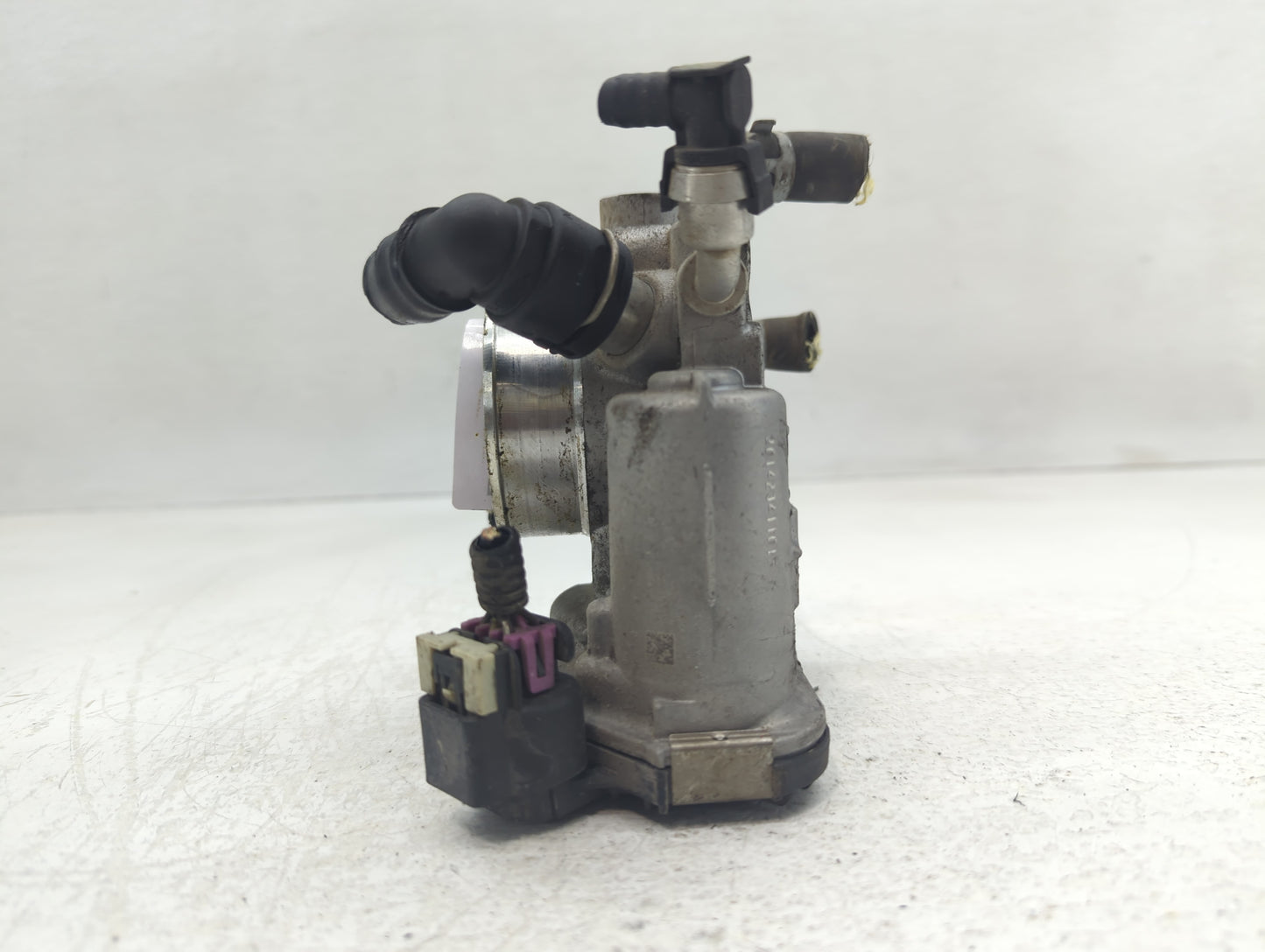 2012-2018 Chevrolet Sonic Throttle Body P/N:55561495 Fits Fits 2009 2010 2011 2012 2013 2014 2015 2016 2017 2018 OEM Used Au