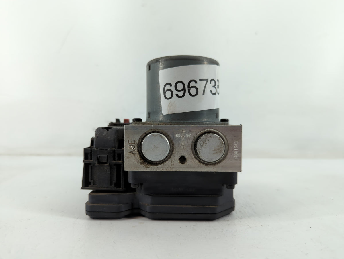 2015-2016 Chevrolet Sonic Anti-Lock Brake ABS Pump Module Actuator OEM P/N:94781825 Fits Fits 2015 2016 OEM Used Auto Parts 