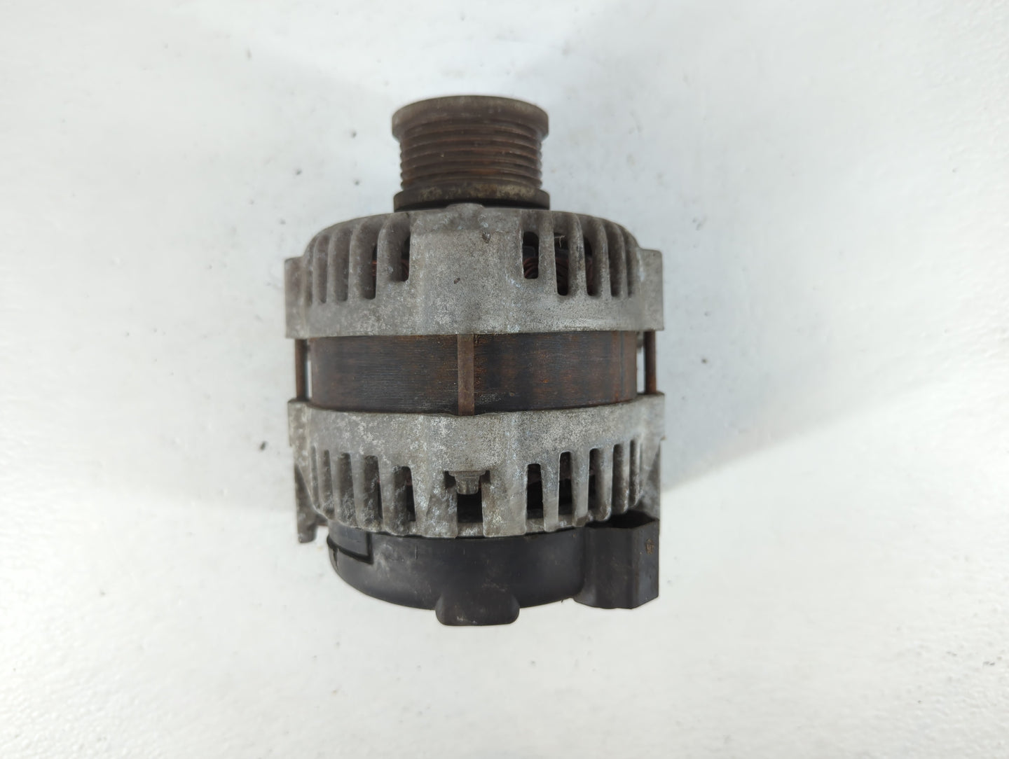 2012-2018 Chevrolet Sonic Alternator Replacement Generator Charging Assembly Engine OEM P/N:15A17 13579666 Fits OEM Used Aut