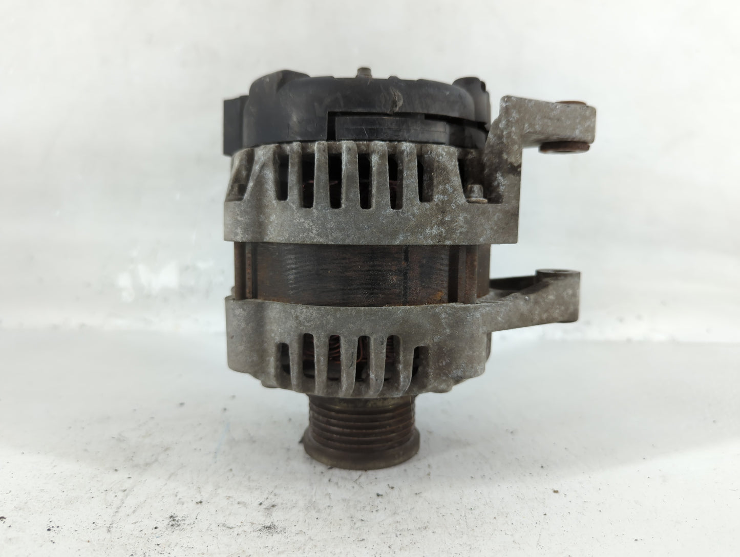 2012-2018 Chevrolet Sonic Alternator Replacement Generator Charging Assembly Engine OEM P/N:15A17 13579666 Fits OEM Used Aut