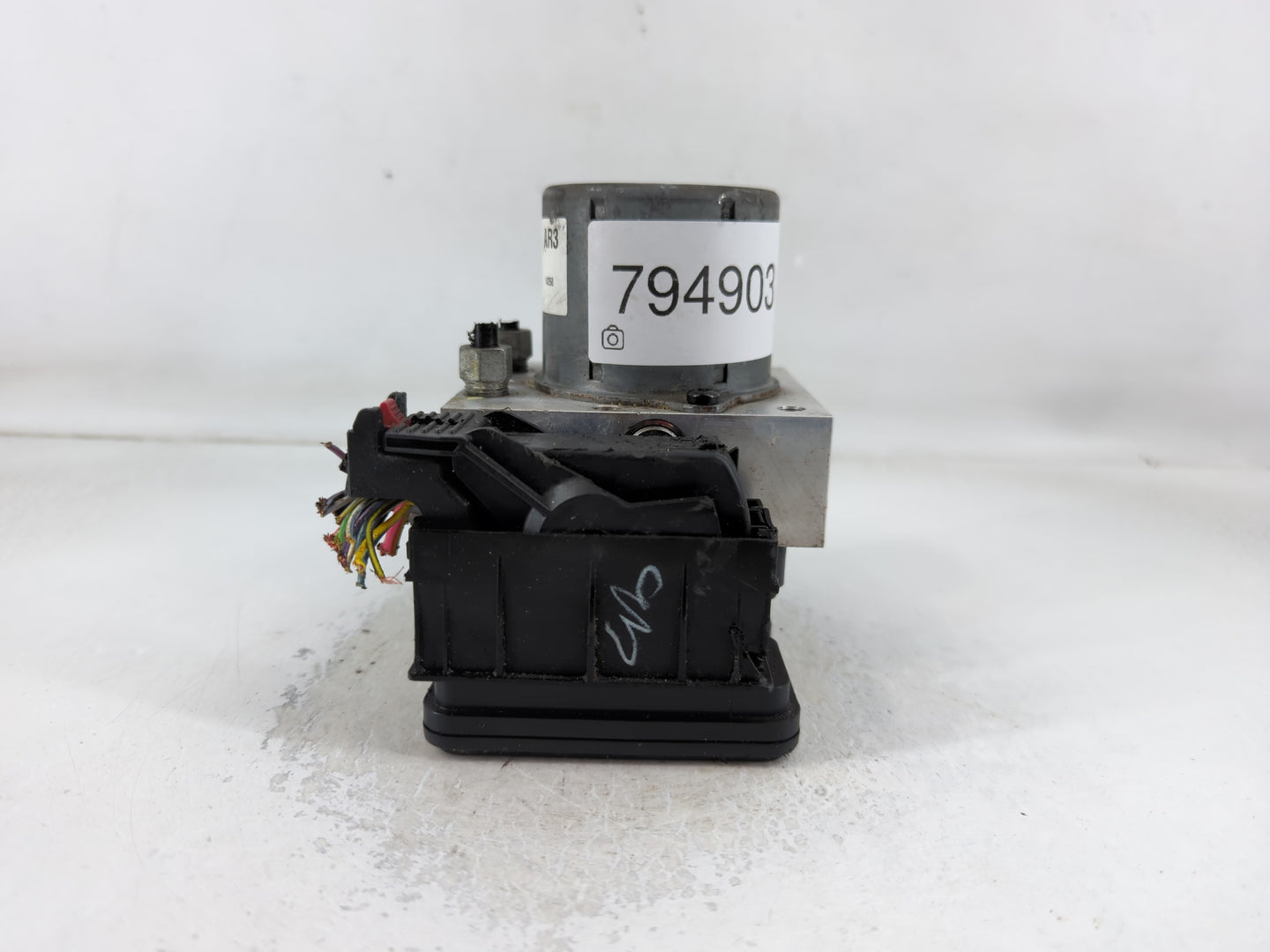 2015-2016 Chevrolet Sonic ABS Pump Control Module Replacement P/N:94781825 Fits Fits 2015 2016 OEM Used Auto Parts - Oemused