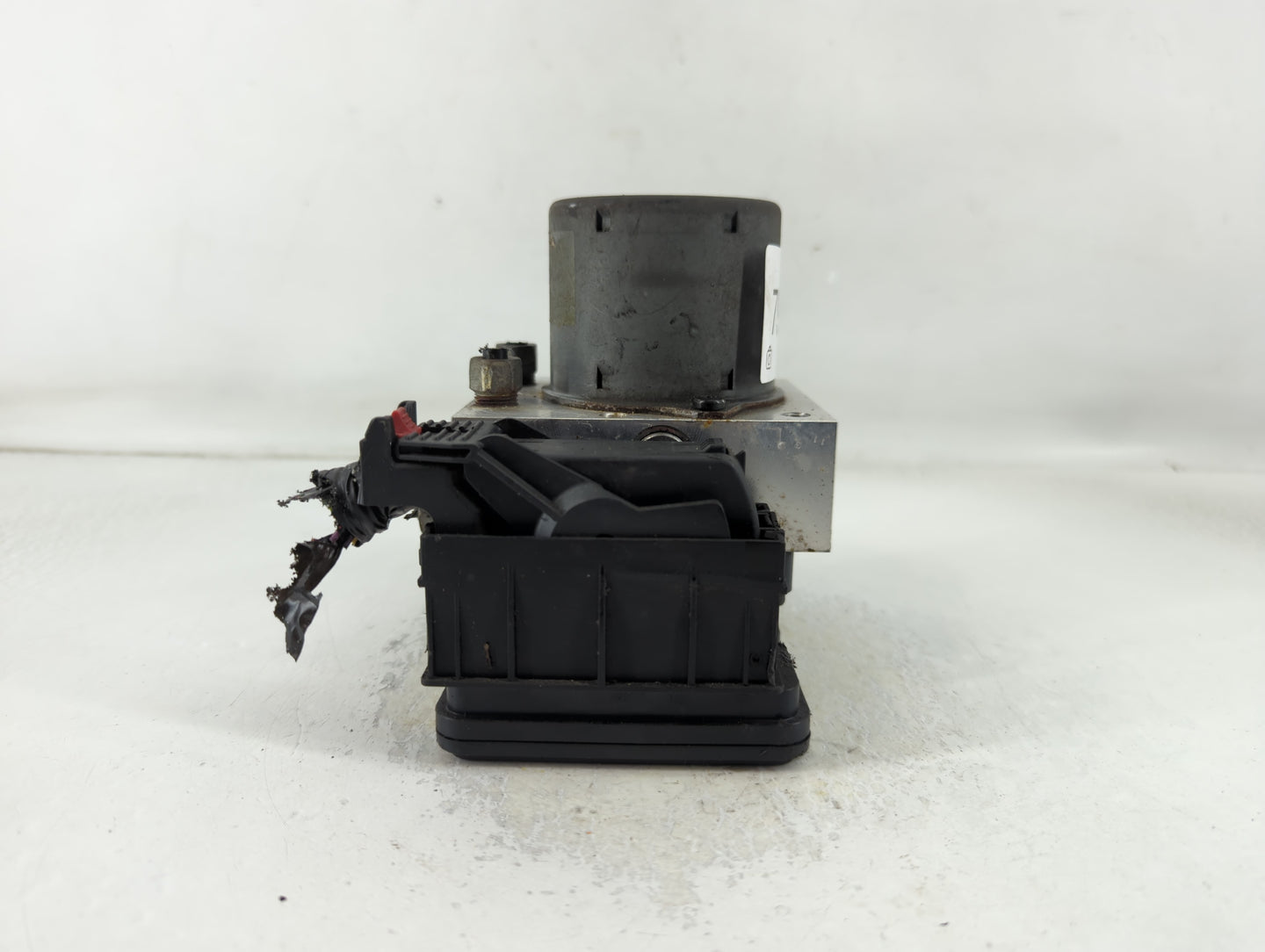 2015-2016 Chevrolet Sonic ABS Pump Control Module Replacement P/N:94781825 Fits Fits 2015 2016 OEM Used Auto Parts - Oemused