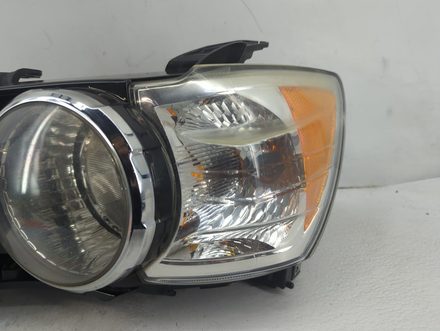 2012-2015 Chevrolet Sonic Driver Left Oem Head Light Headlight Lamp - Oemusedautoparts1.com