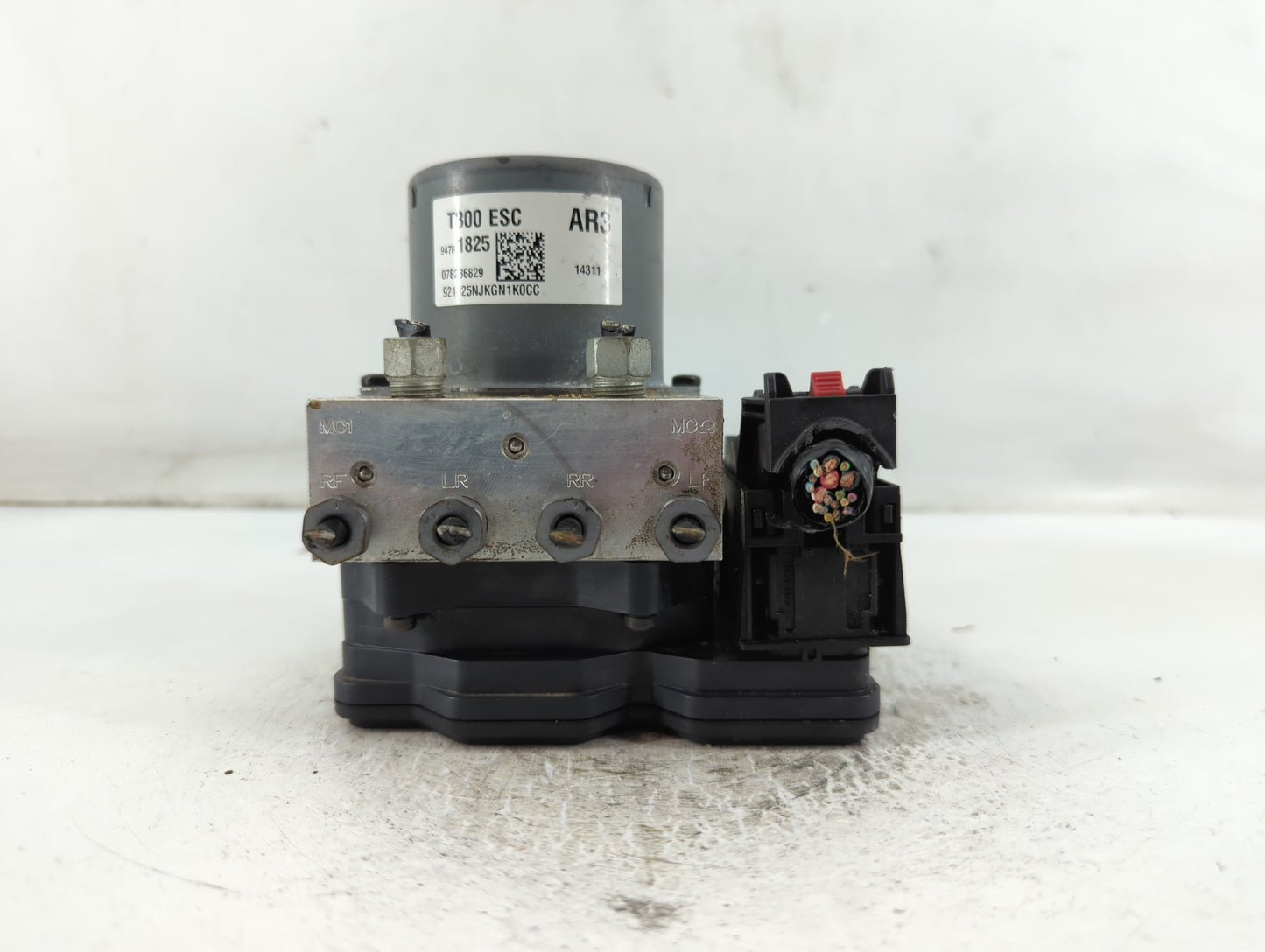2015-2016 Chevrolet Sonic ABS Pump Control Module Replacement P/N:94781825 T300 ESC Fits Fits 2015 2016 OEM Used Auto Parts 