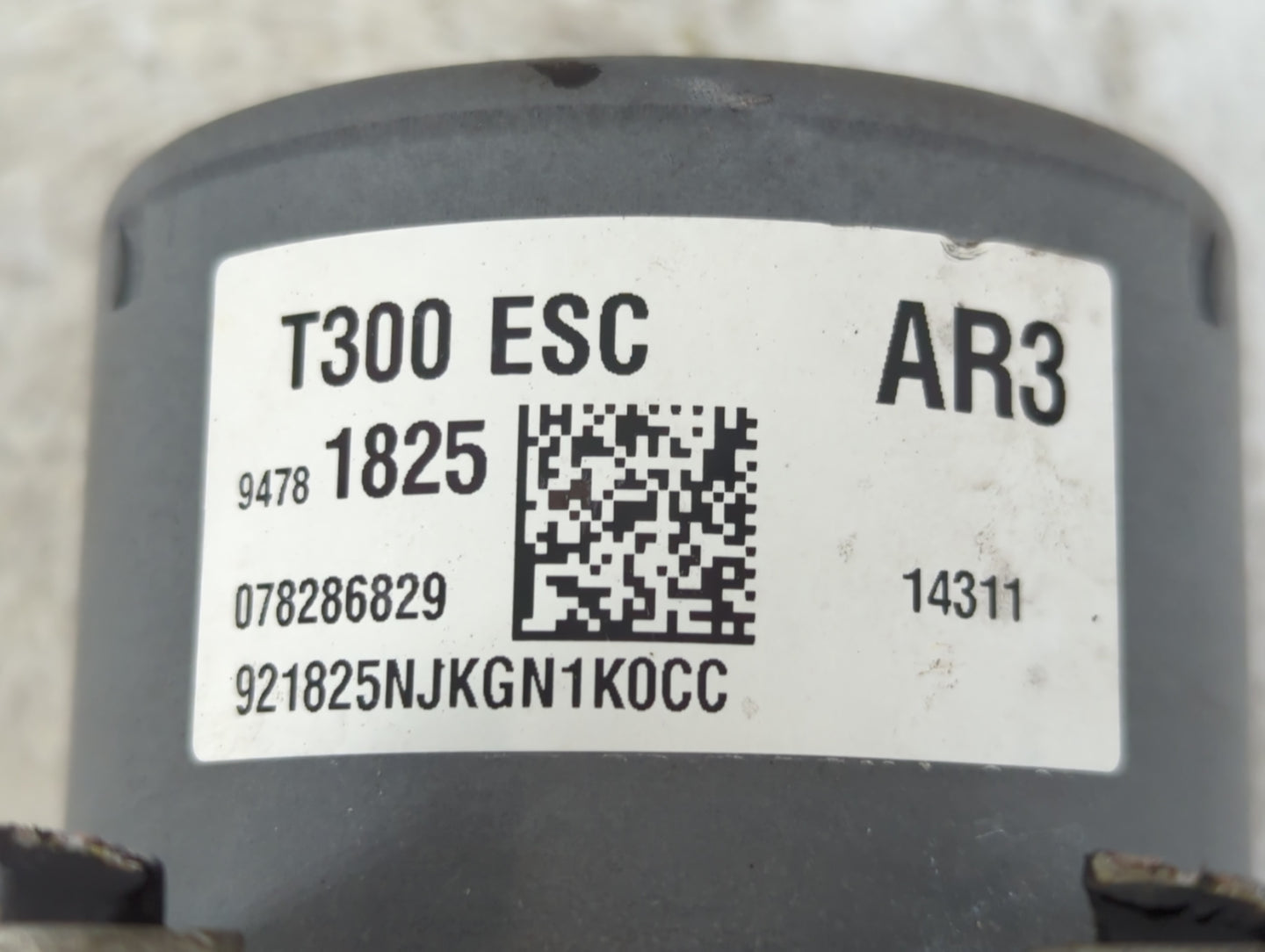 2015-2016 Chevrolet Sonic ABS Pump Control Module Replacement P/N:94781825 T300 ESC Fits Fits 2015 2016 OEM Used Auto Parts 