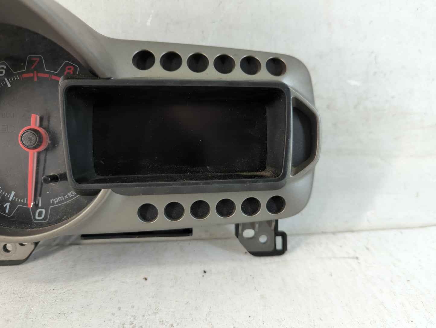 2015-2016 Chevrolet Sonic Instrument Cluster Speedometer Gauges P/N:94532554 Fits Fits 2015 2016 OEM Used Auto Parts - Oemus