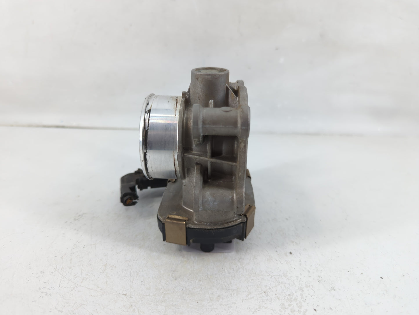 2013-2015 Chevrolet Spark Throttle Body P/N:RME44-1 Fits Fits 2013 2014 2015 OEM Used Auto Parts - Oemusedautoparts1.com