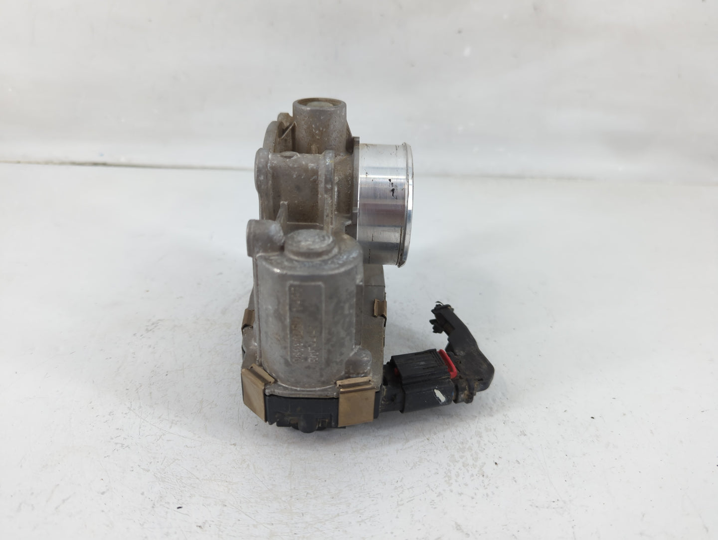 2013-2015 Chevrolet Spark Throttle Body P/N:RME44-1 Fits Fits 2013 2014 2015 OEM Used Auto Parts - Oemusedautoparts1.com
