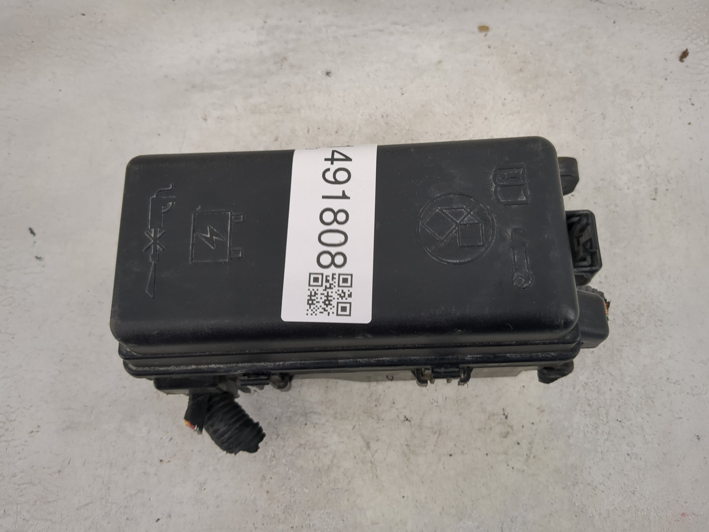 2013-2015 Chevrolet Spark Fusebox Fuse Box Panel Relay Module P/N:95389023 95408042 Fits Fits 2013 2015 OEM Used Auto Parts 