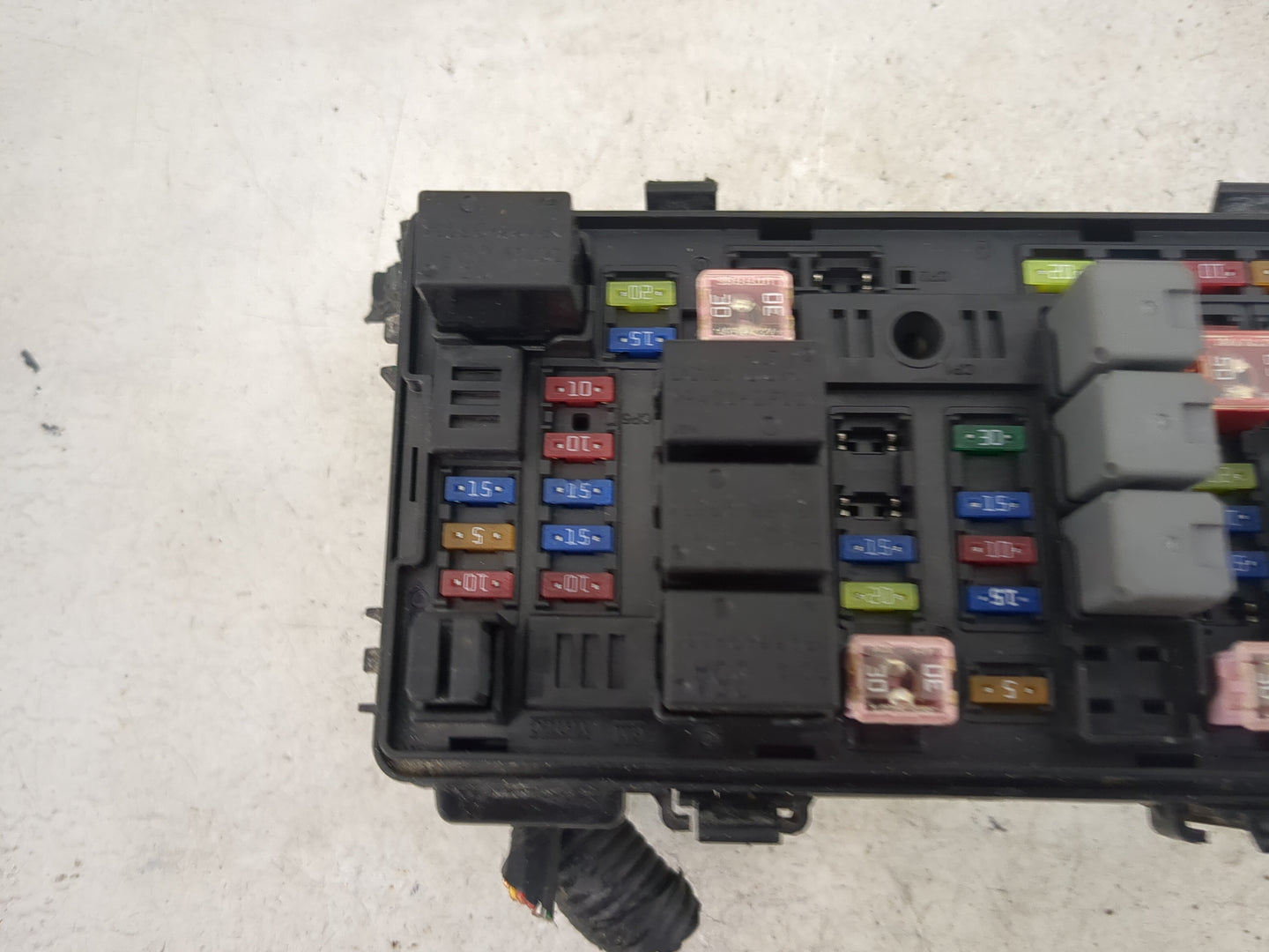 2013-2015 Chevrolet Spark Fusebox Fuse Box Panel Relay Module P/N:95389023 95408042 Fits Fits 2013 2015 OEM Used Auto Parts 
