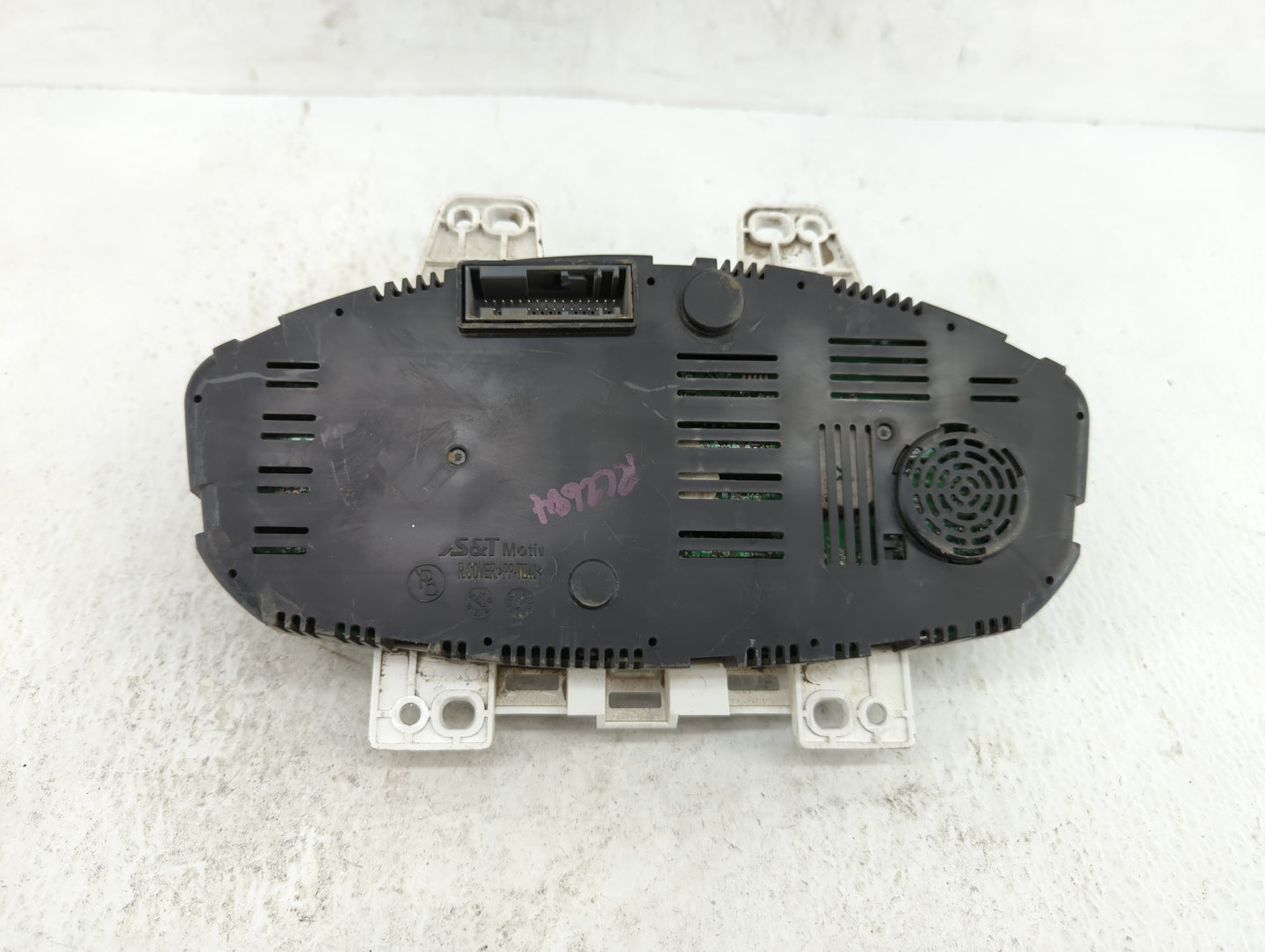 2016-2018 Chevrolet Spark Instrument Cluster Speedometer Gauges P/N:42418603 Fits Fits 2016 2017 2018 OEM Used Auto Parts - 