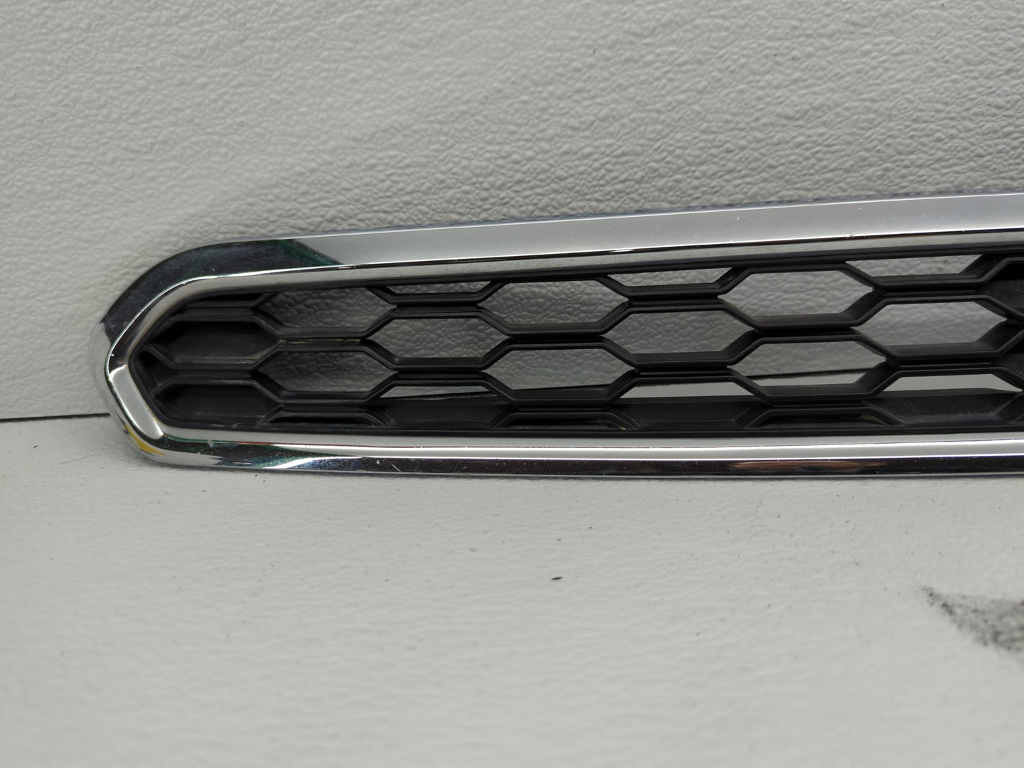 2015 Chevrolet Spark Front Grille Bumper Not Included - Oemusedautoparts1.com