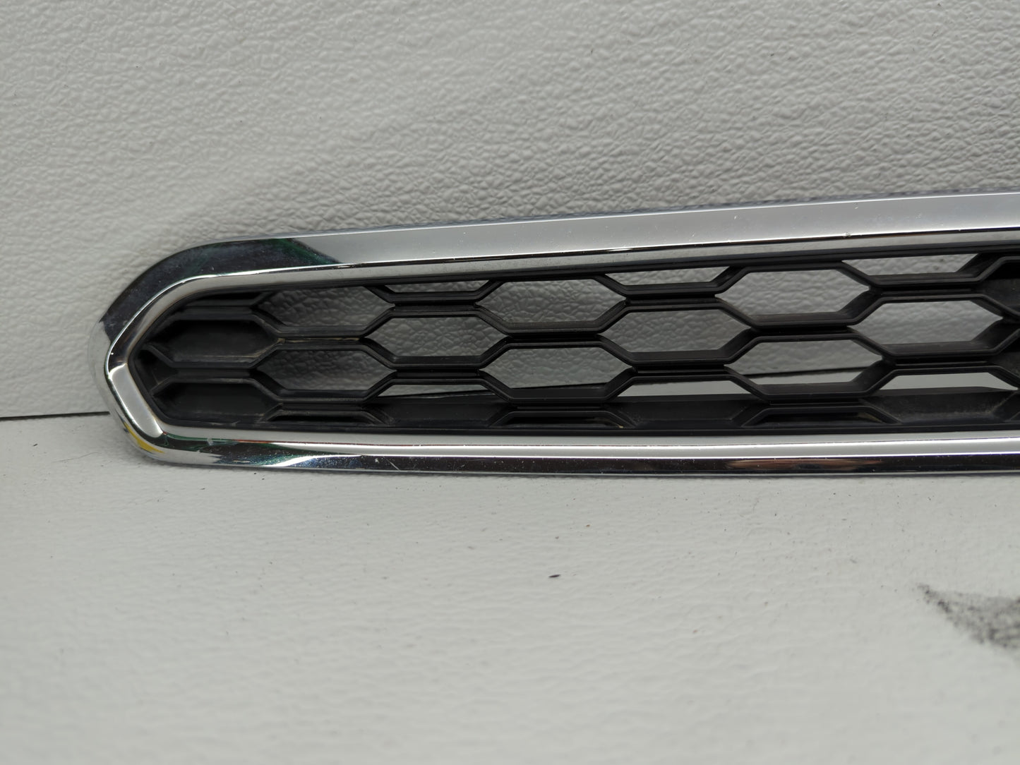 2015 Chevrolet Spark Front Grille Bumper Not Included - Oemusedautoparts1.com