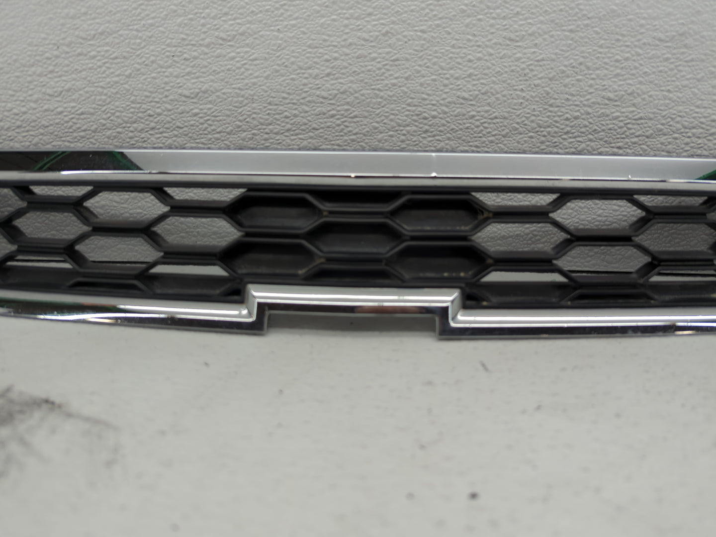 2015 Chevrolet Spark Front Grille Bumper Not Included - Oemusedautoparts1.com