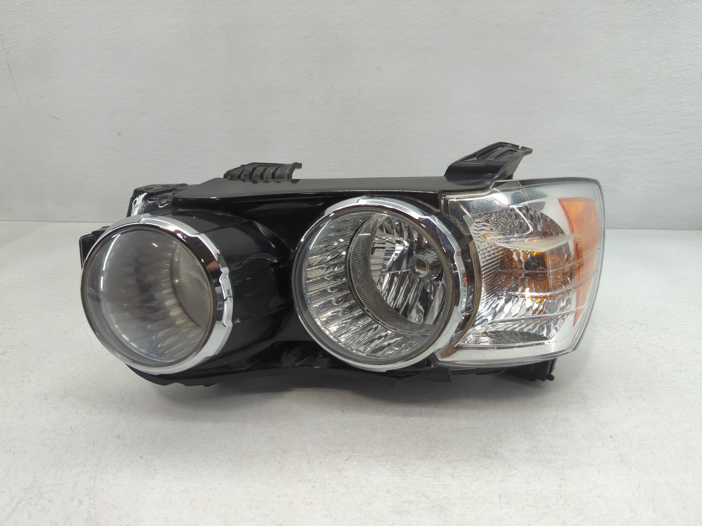 2013-2016 Chevrolet Spark Driver Left Oem Head Light Headlight Lamp - Oemusedautoparts1.com