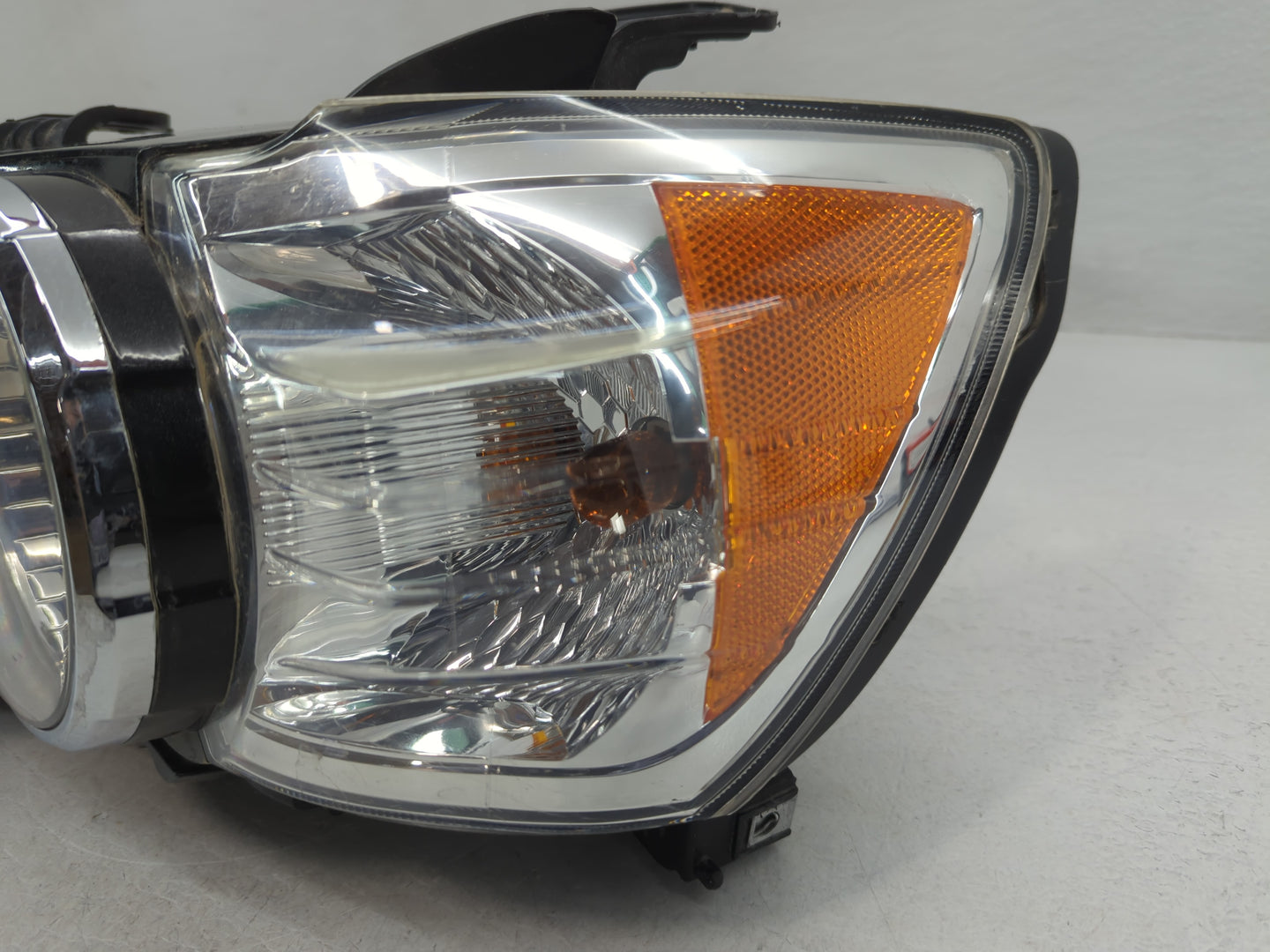 2013-2016 Chevrolet Spark Driver Left Oem Head Light Headlight Lamp - Oemusedautoparts1.com