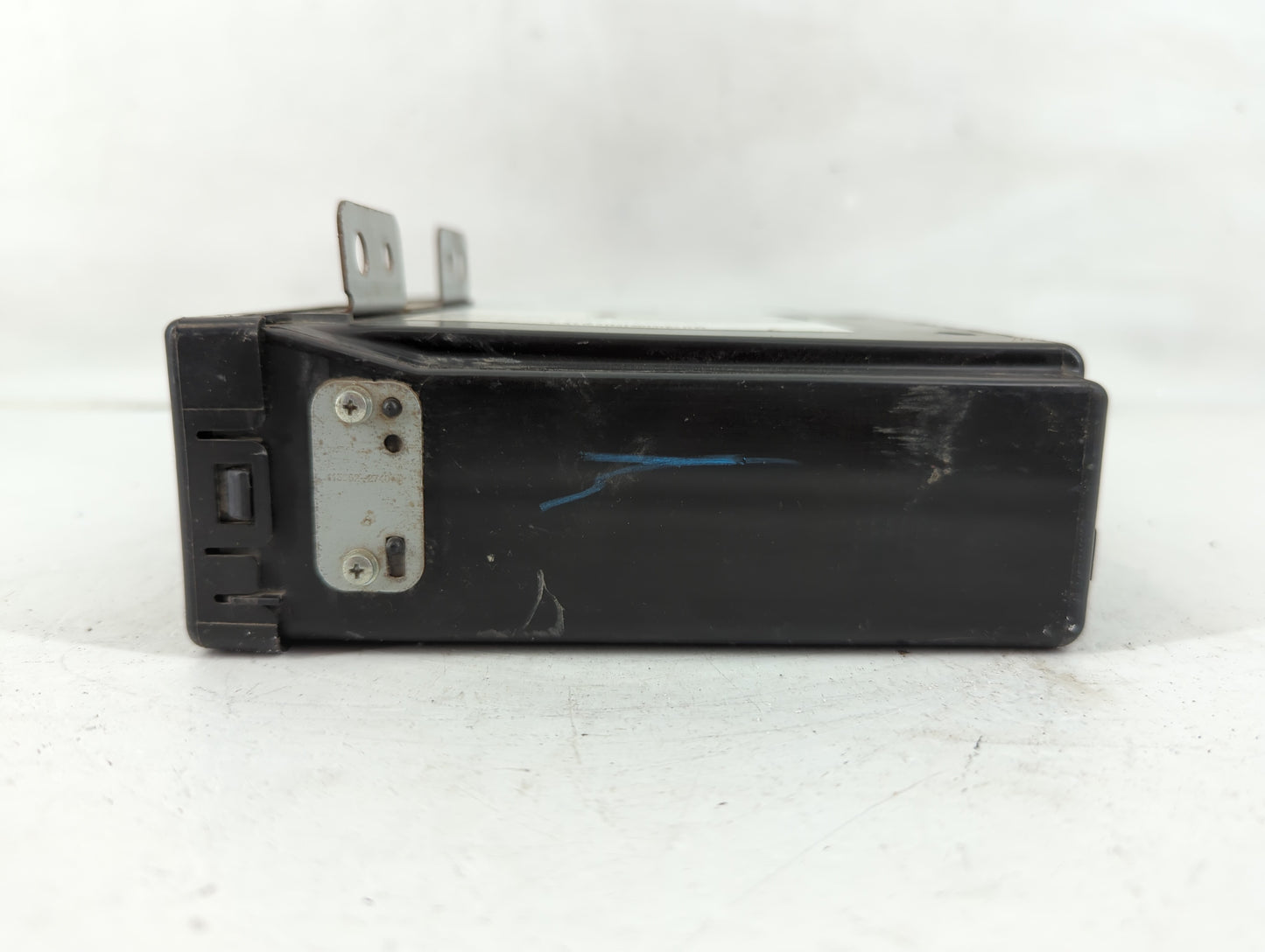 2015 Chevrolet Suburban Radio AM FM Cd Player Receiver Replacement P/N:13594480 Fits Fits 2014 OEM Used Auto Parts - Oemused