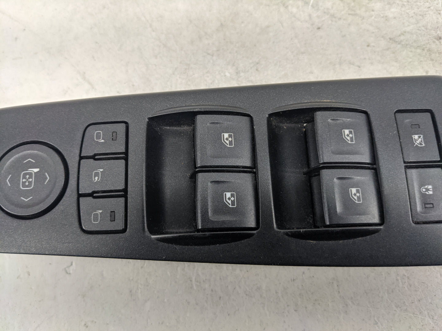 2016-2018 Chevrolet Suburban Master Power Window Switch Replacement Driver Side Left P/N:23488411 B066EA10 Fits OEM Used Aut