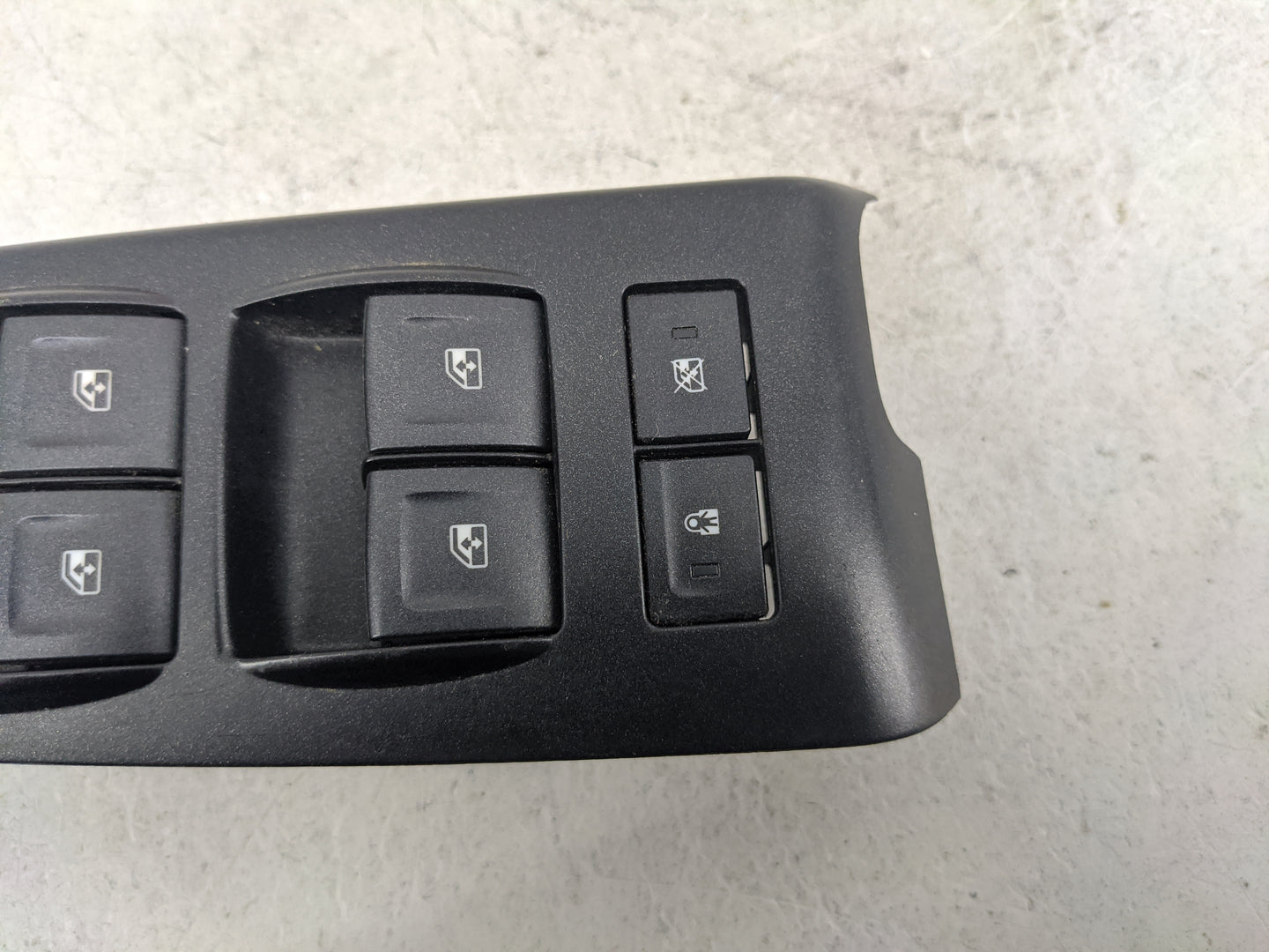 2016-2018 Chevrolet Suburban Master Power Window Switch Replacement Driver Side Left P/N:23488411 B066EA10 Fits OEM Used Aut