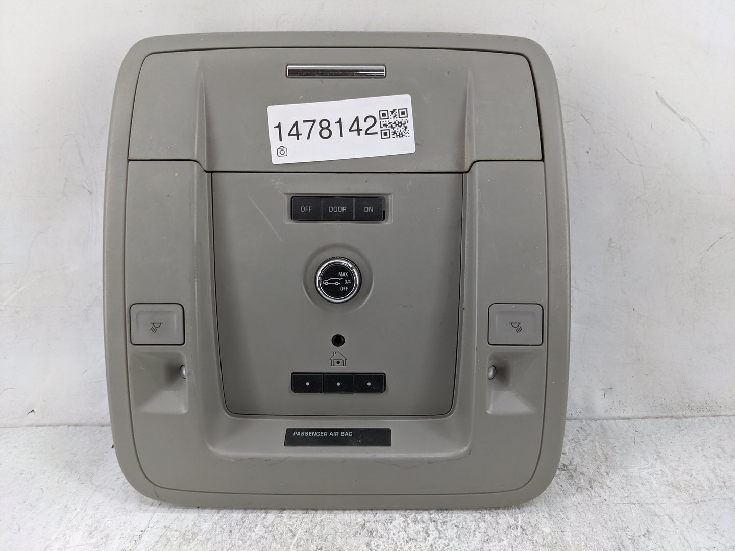 Chevrolet Suburban Overhead Roof Console Gray - Oemusedautoparts1.com