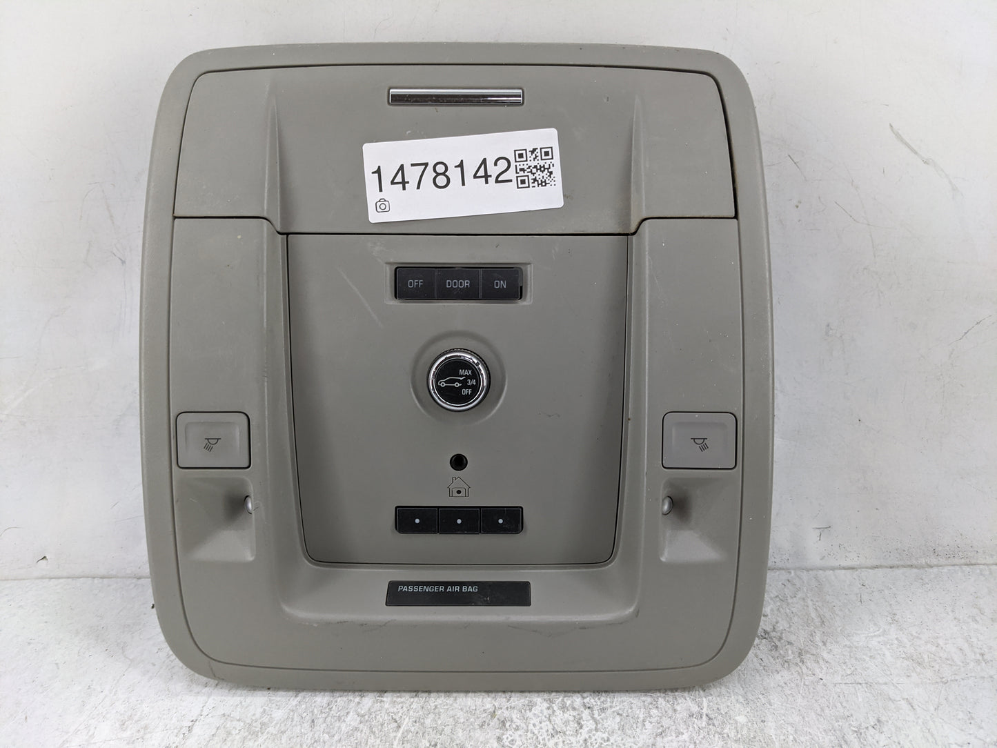 Chevrolet Suburban Overhead Roof Console Gray - Oemusedautoparts1.com