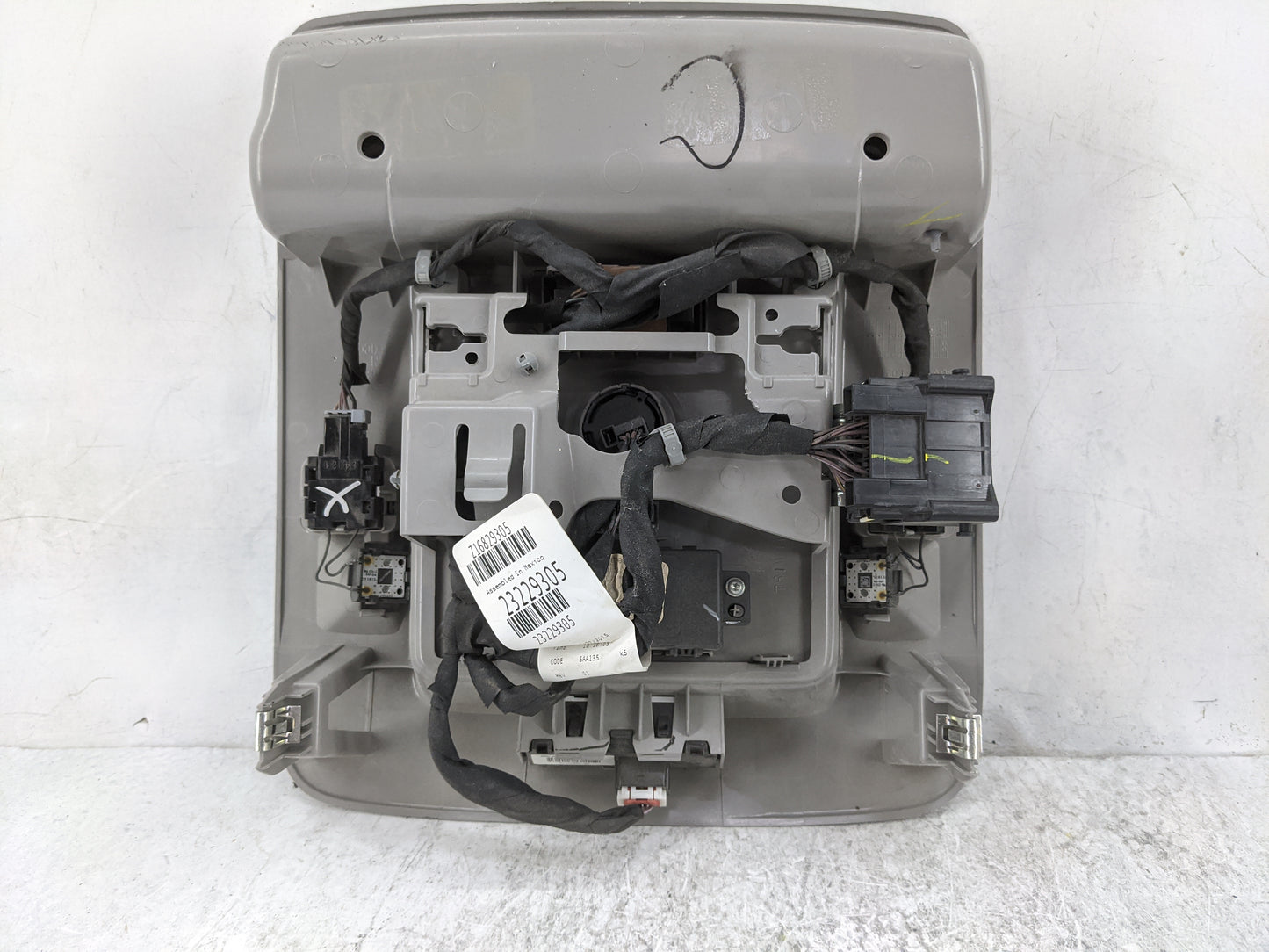 Chevrolet Suburban Overhead Roof Console Gray - Oemusedautoparts1.com