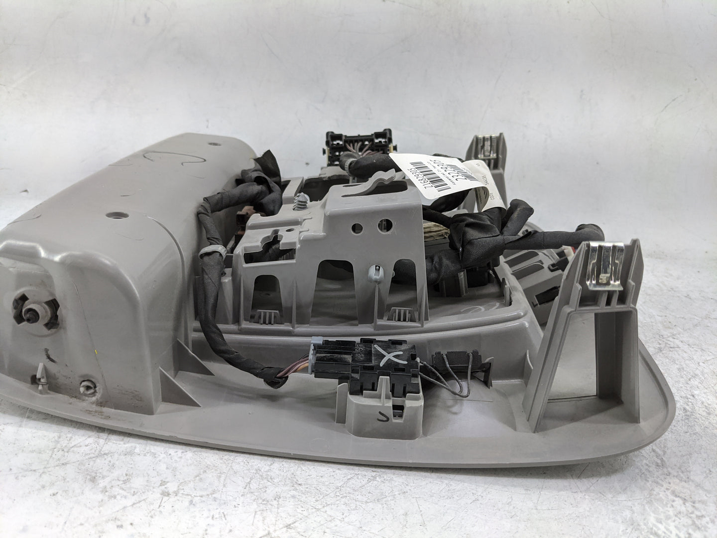 Chevrolet Suburban Overhead Roof Console Gray - Oemusedautoparts1.com