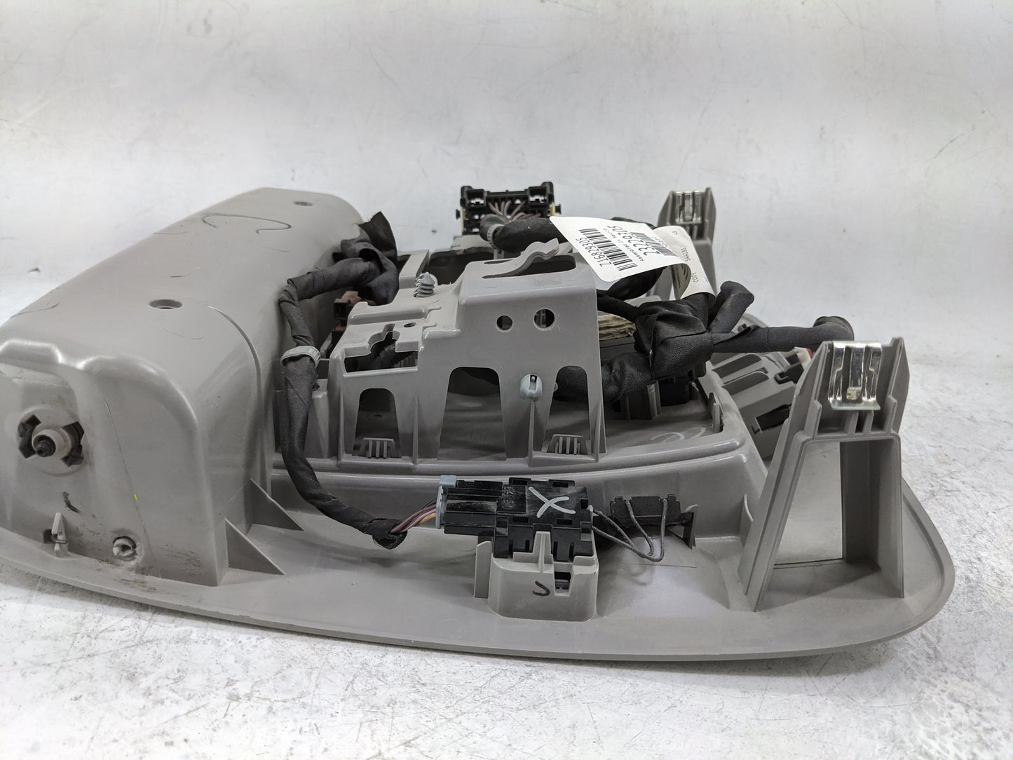 Chevrolet Suburban Overhead Roof Console Gray - Oemusedautoparts1.com