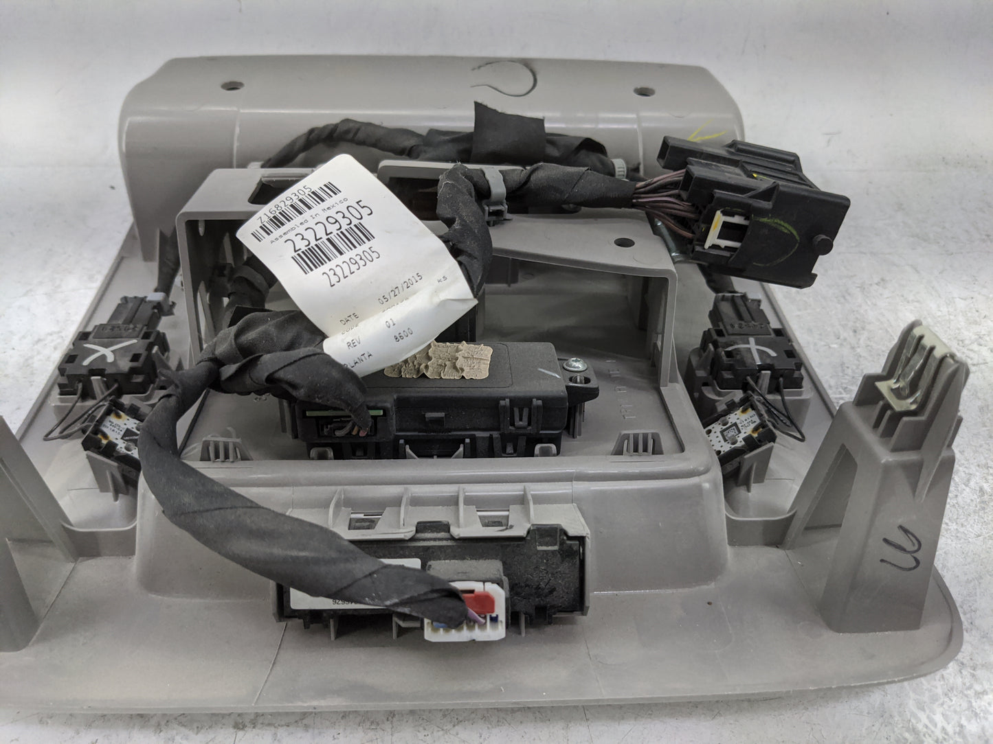 Chevrolet Suburban Overhead Roof Console Gray - Oemusedautoparts1.com