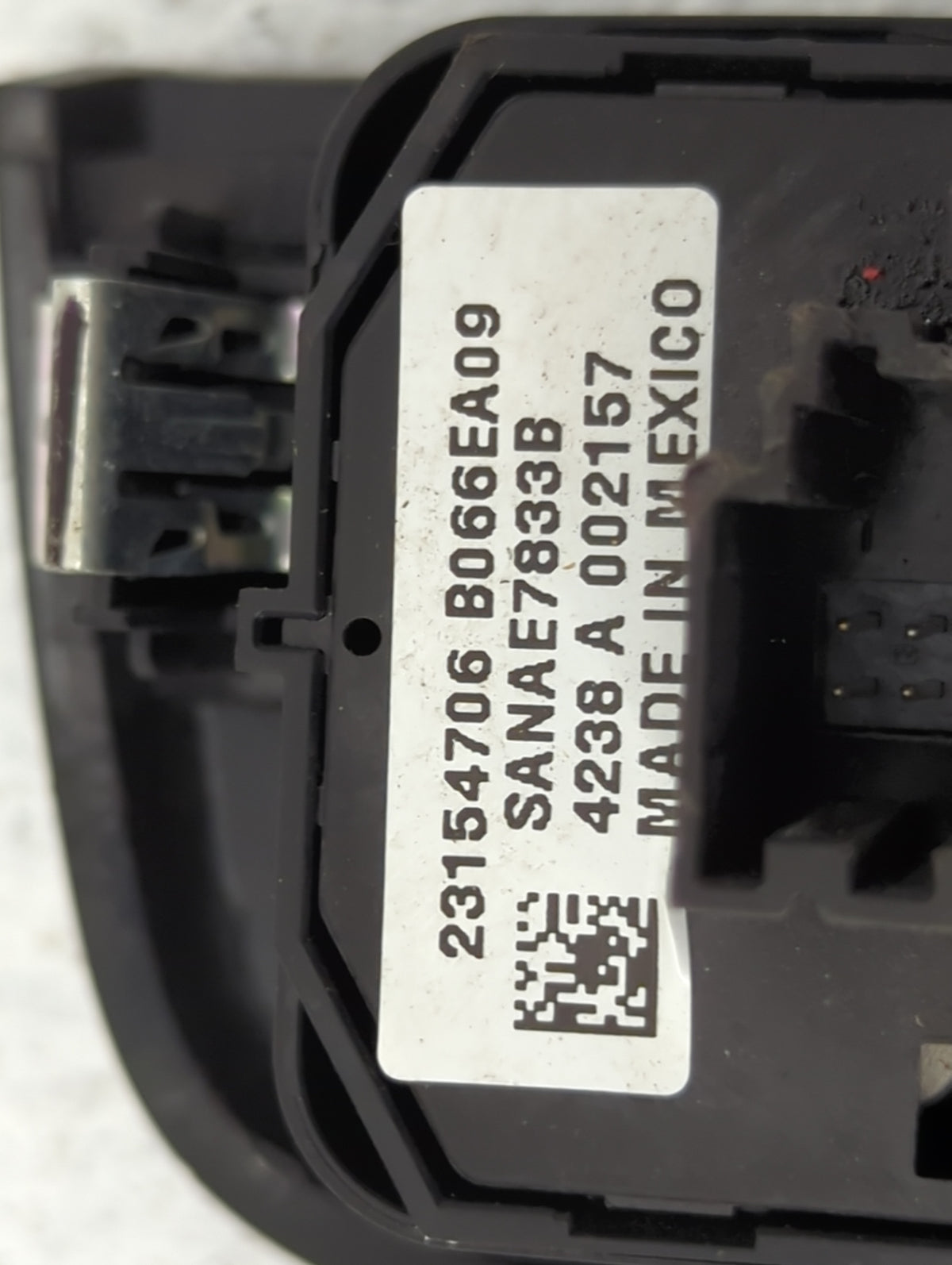 2016-2018 Chevrolet Suburban Master Power Window Switch Replacement Driver Side Left P/N:23154706 B066EA09 Fits OEM Used Aut