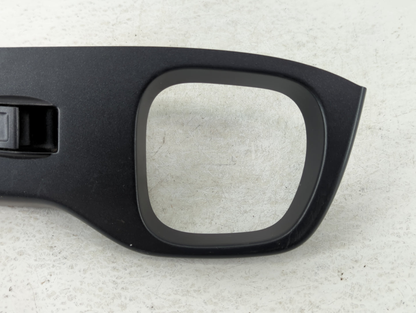 2015 Chevrolet Suburban Passenger Right Power Window Switch - Oemusedautoparts1.com