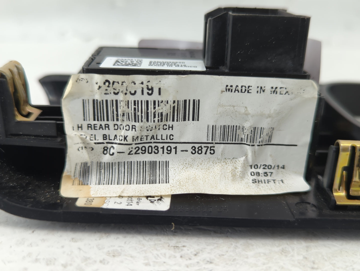 2015 Chevrolet Suburban Passenger Right Power Window Switch - Oemusedautoparts1.com