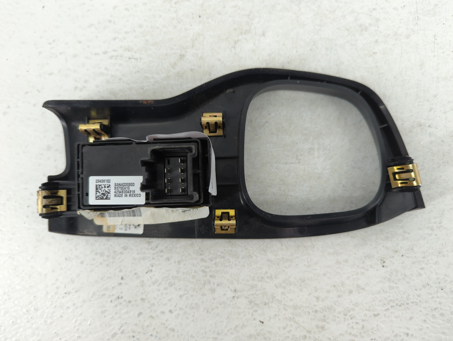 2015 Chevrolet Suburban Passenger Right Power Window Switch - Oemusedautoparts1.com