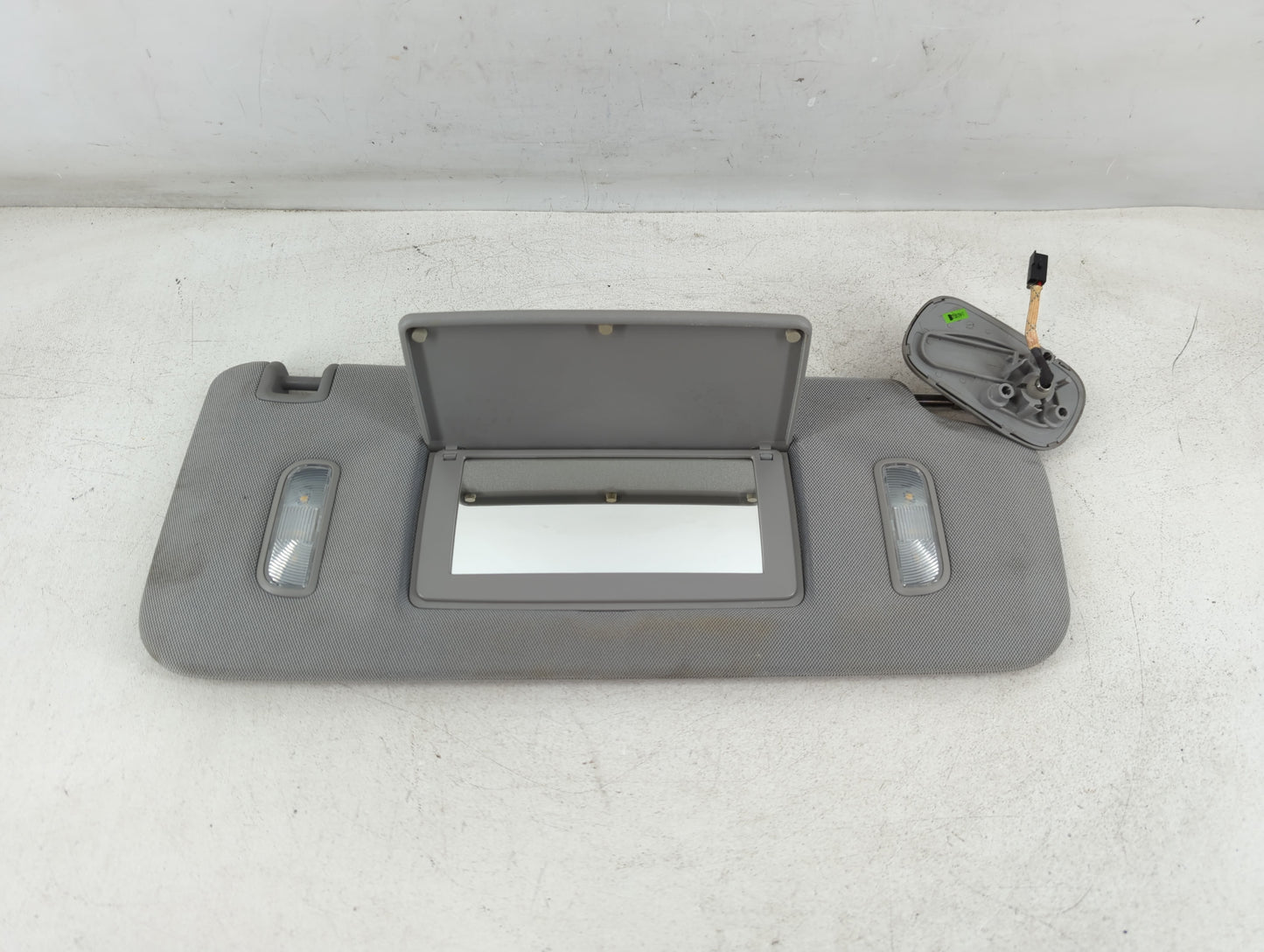 2015 Chevrolet Suburban 1500 Sun Visor Shade Replacement Passenger Right Mirror Fits Fits 2016 2017 2018 2019 2020 OEM Used 