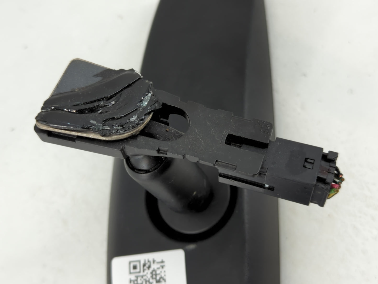 2015 Chevrolet Suburban 1500 Interior Rear View Mirror Replacement OEM P/N:E11026538 Fits OEM Used Auto Parts - Oemusedautop